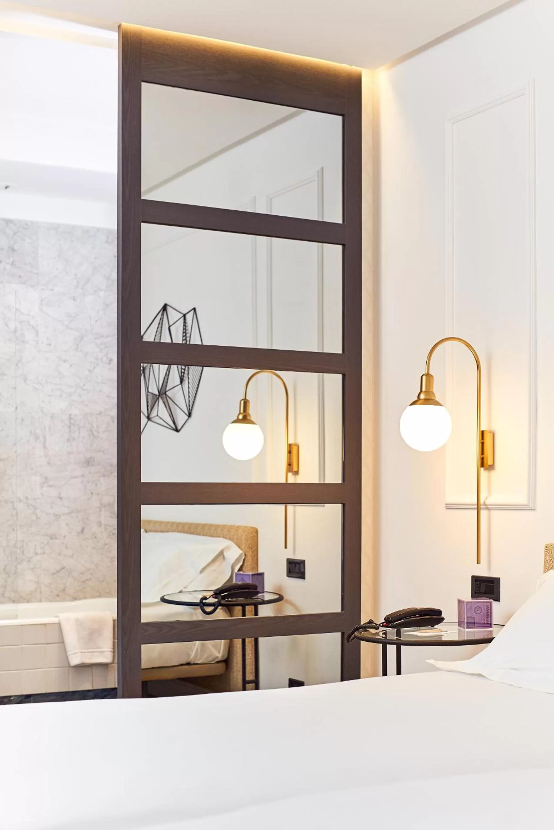 Photo of the whole room, Bed in Occidental León Alfonso V