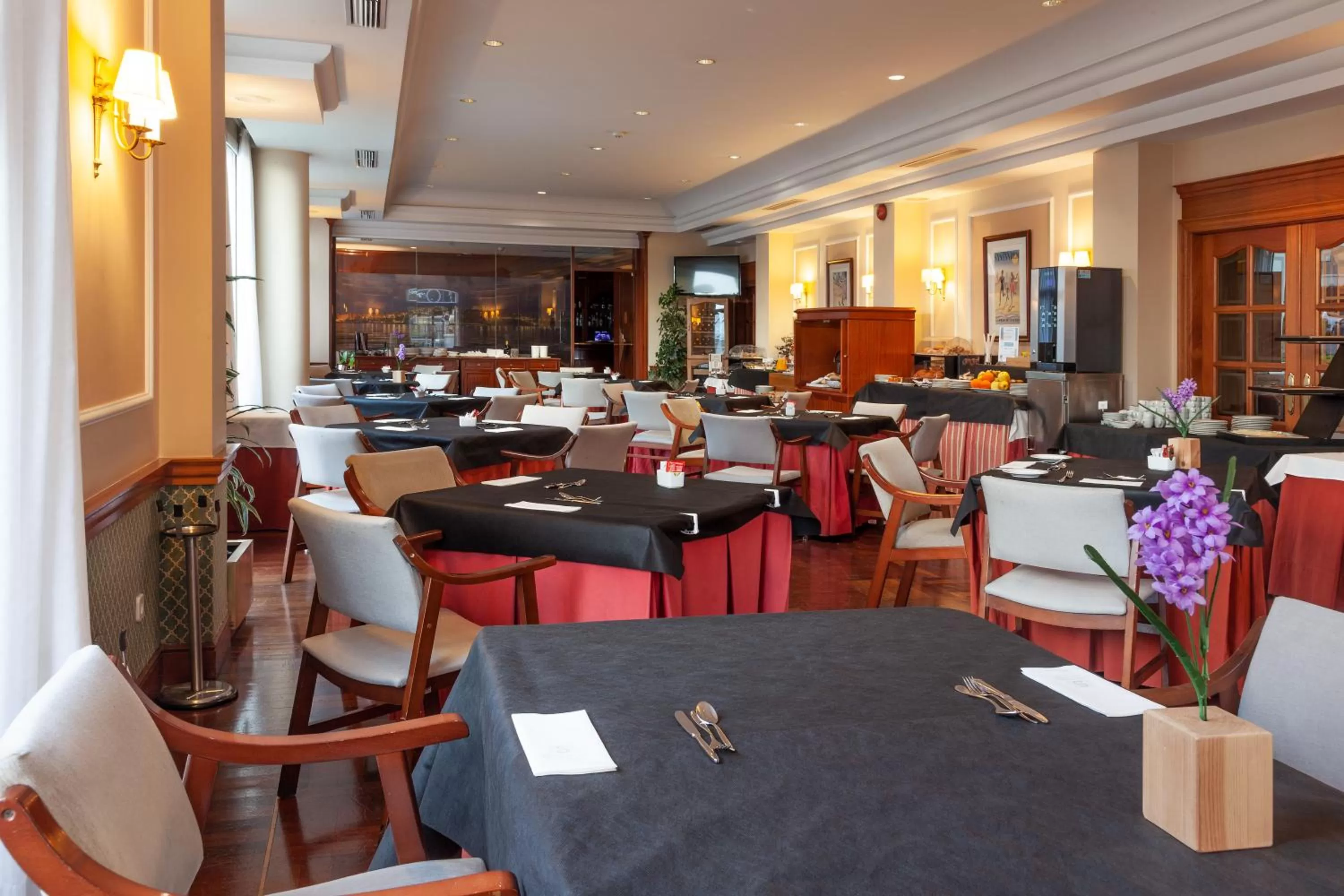 Breakfast in Hotel Hoyuela