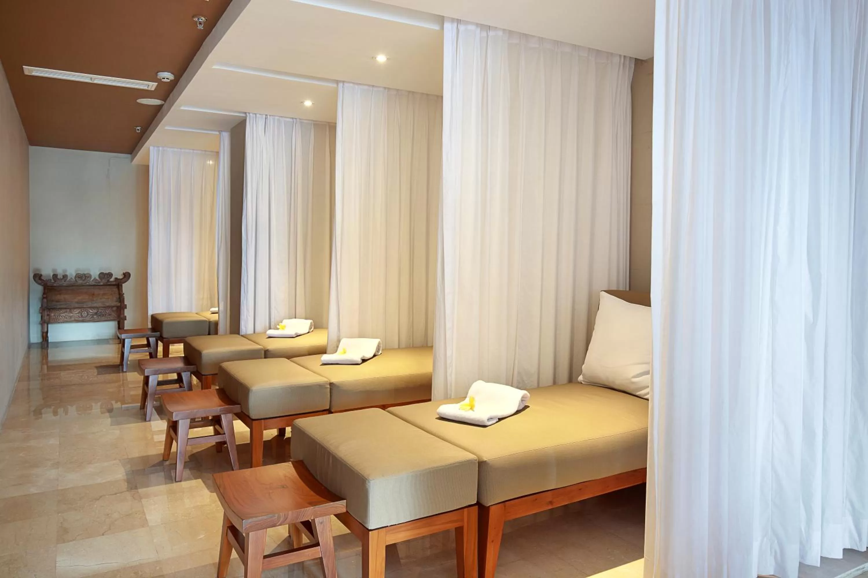 Massage in The Bandha Hotel & Suites