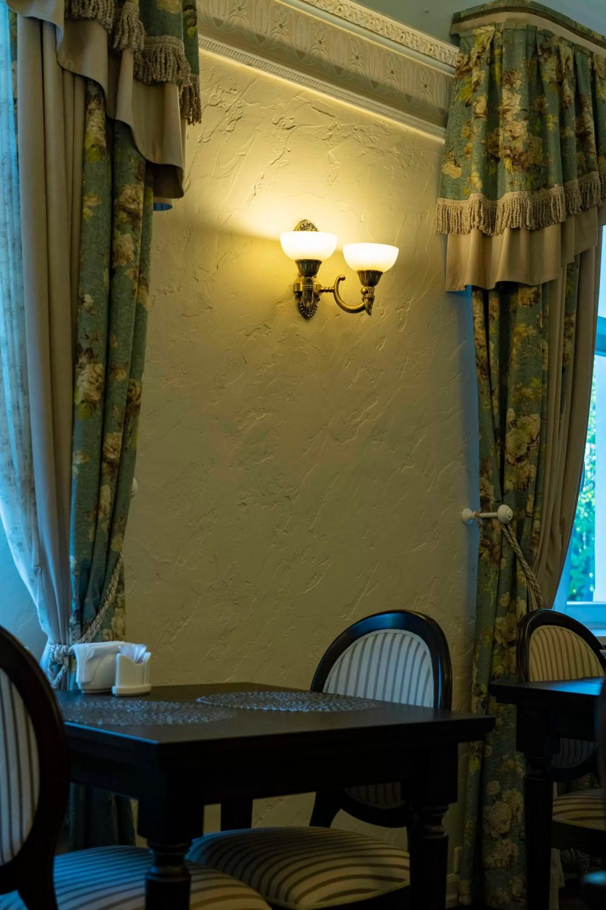 Seating area in Roze Villa