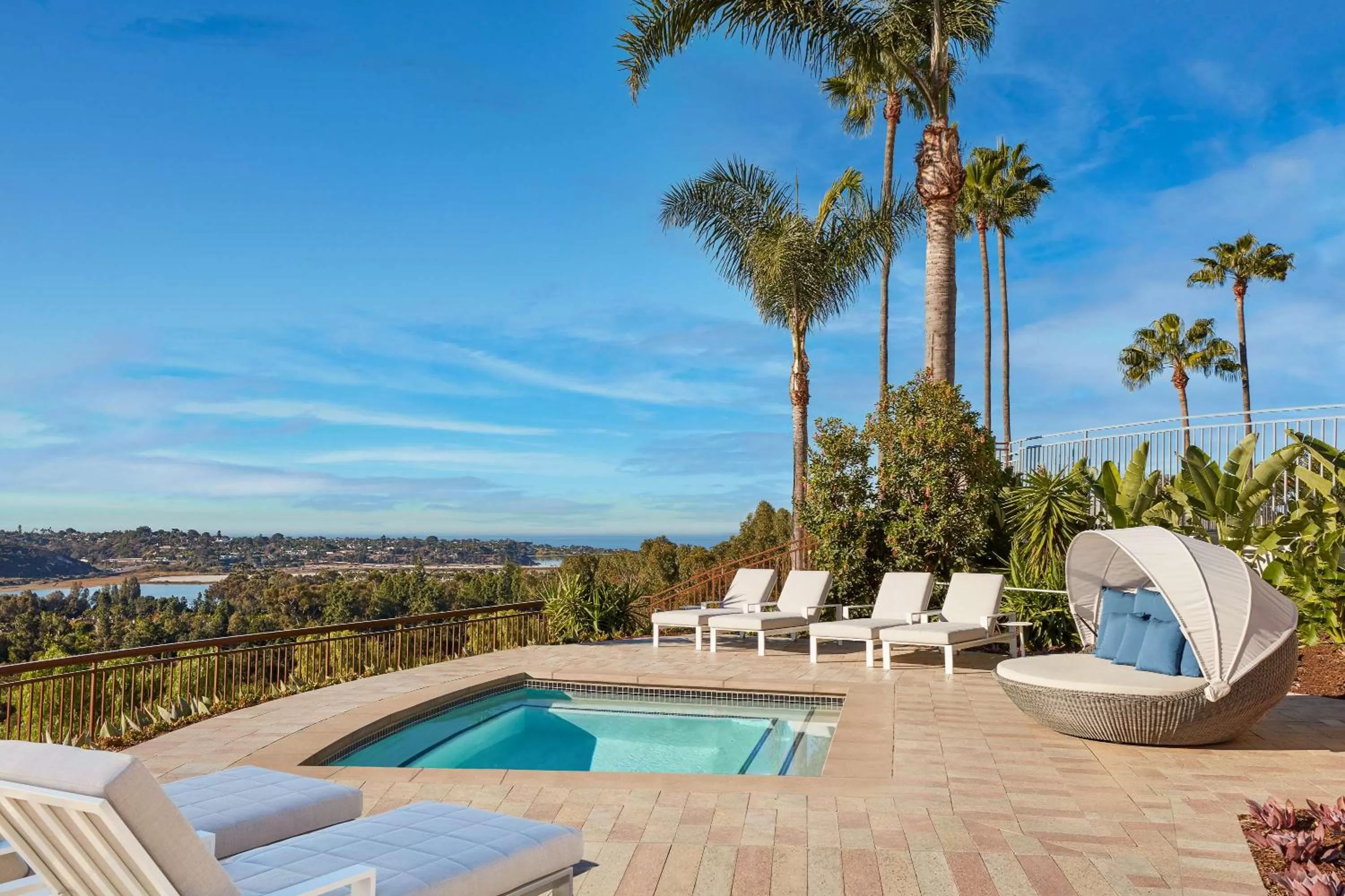 Swimming pool in Park Hyatt Aviara