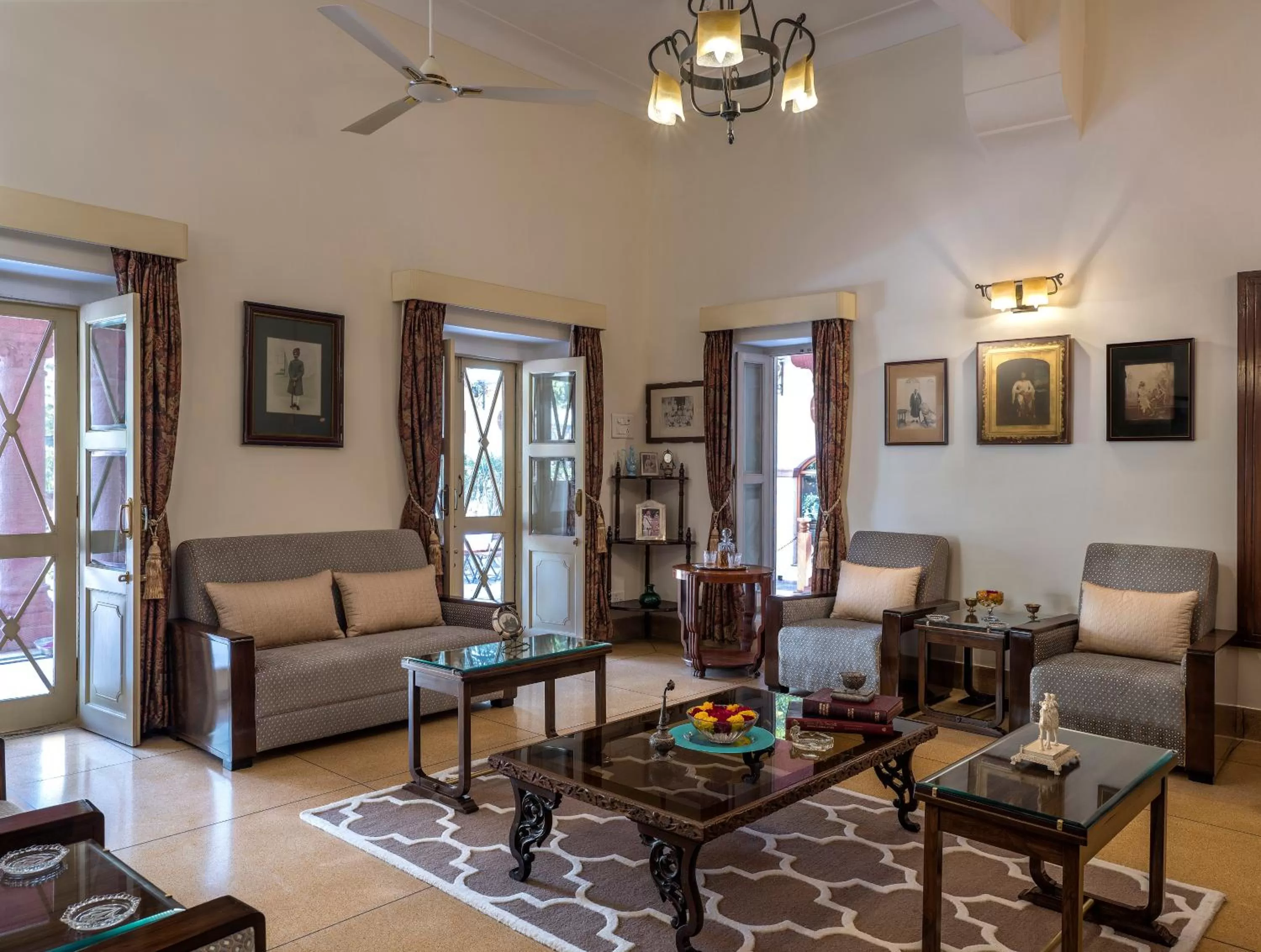 Communal lounge/ TV room in Ratan Vilas, Jodhpur