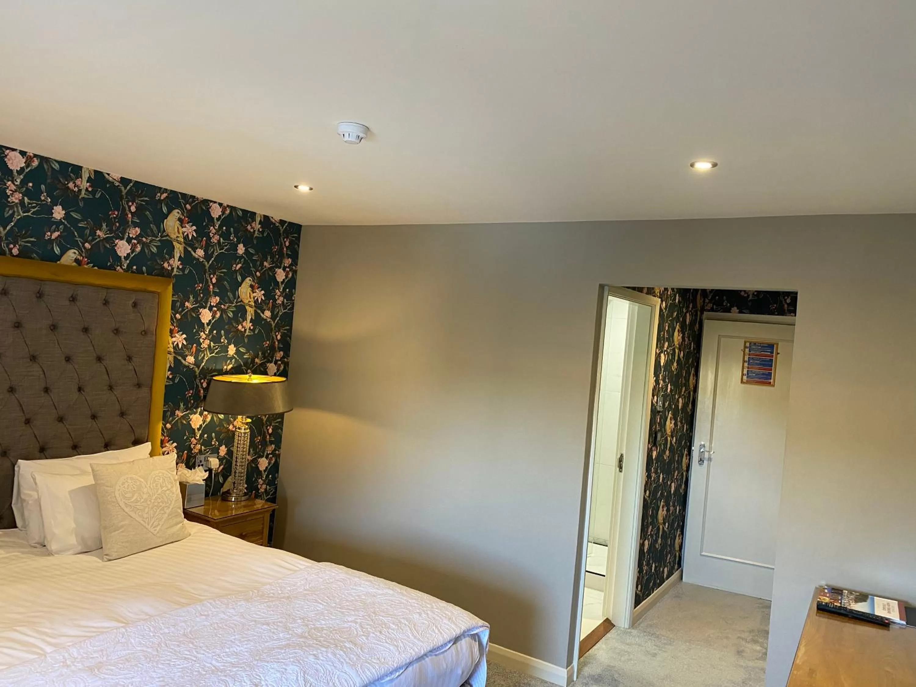 Bed in The General Tarleton