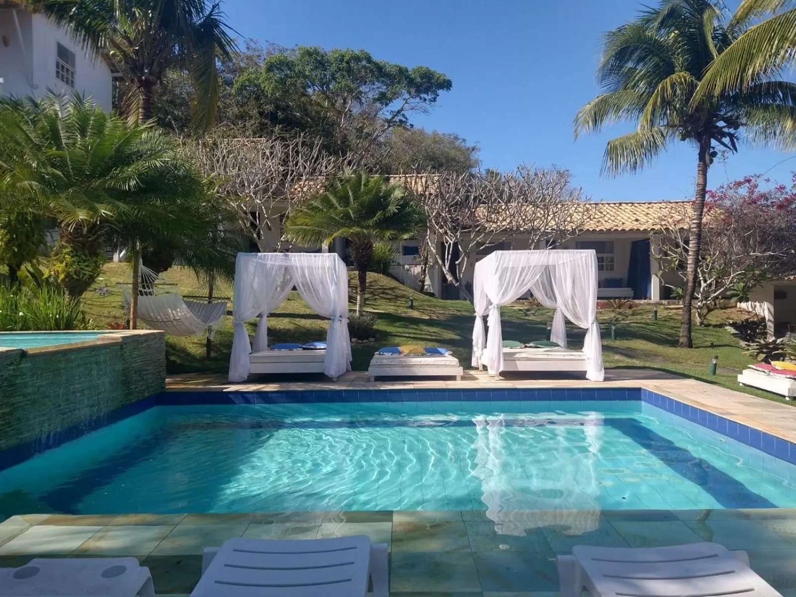 Swimming pool in Pousada Bucaneiro