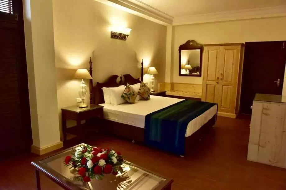 Photo of the whole room, Bed in The Oaktree House