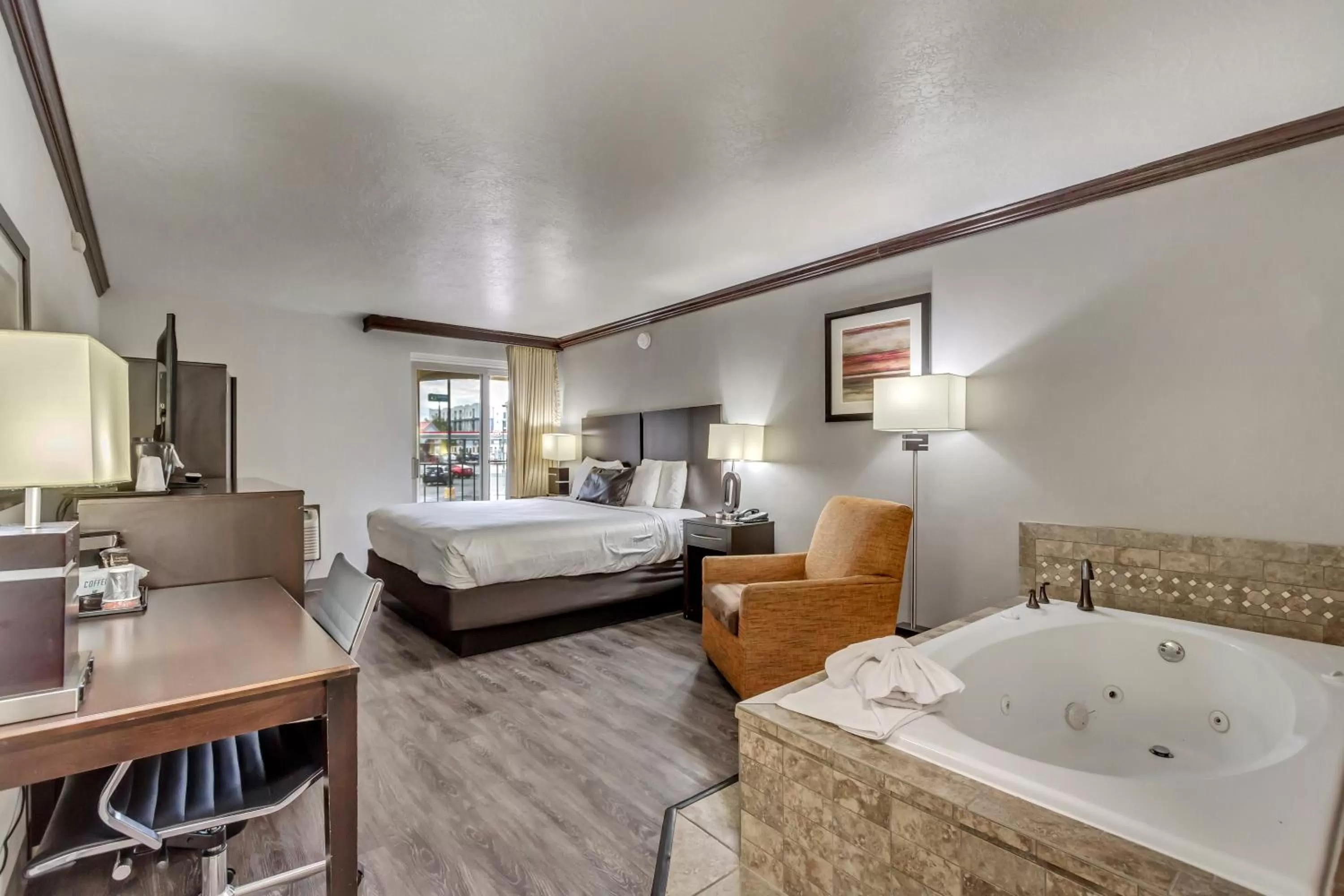 Bed in Park Inn by Radisson, Salt Lake City-Midvale