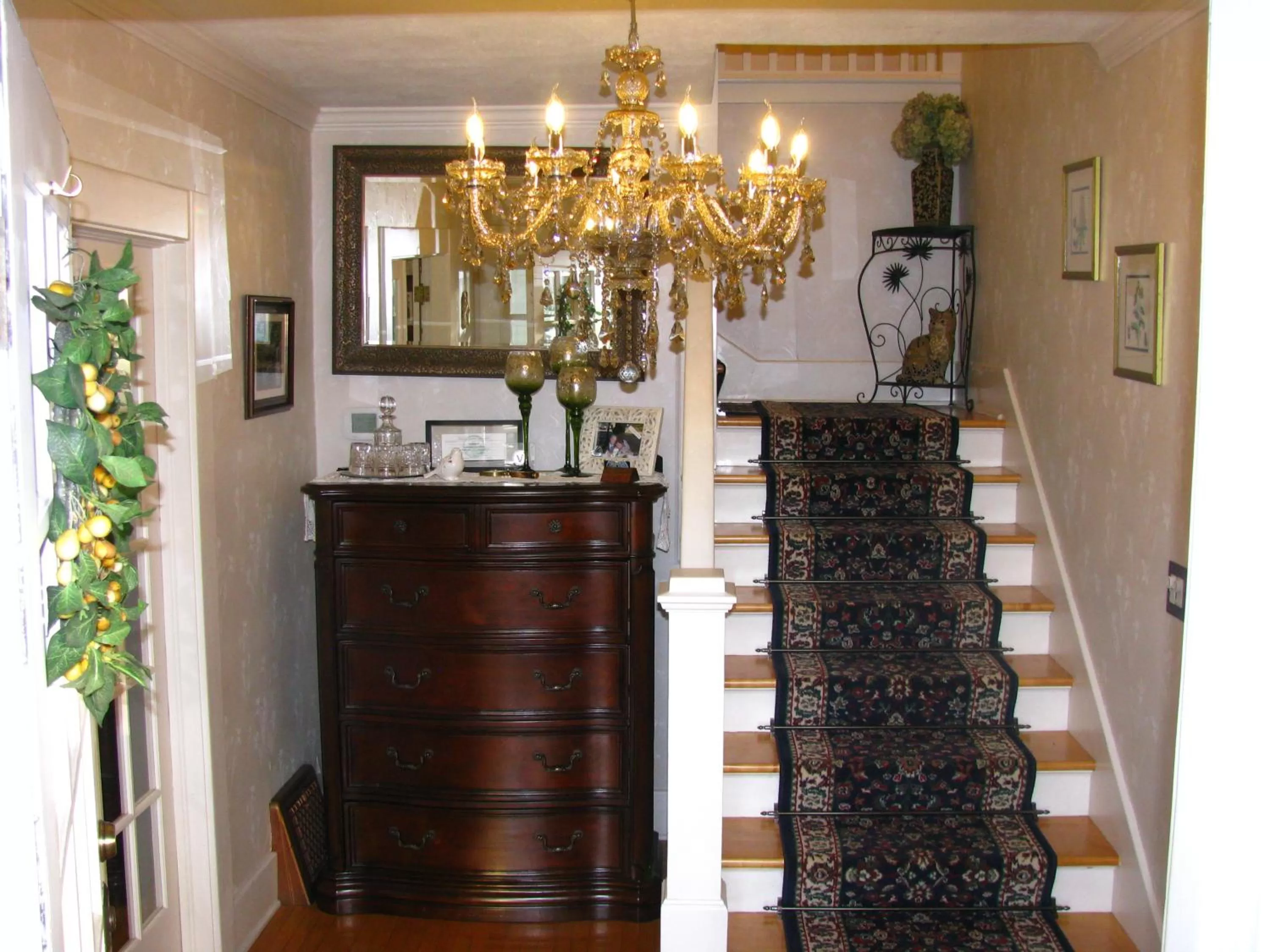 Facade/entrance in Terraluna Inn