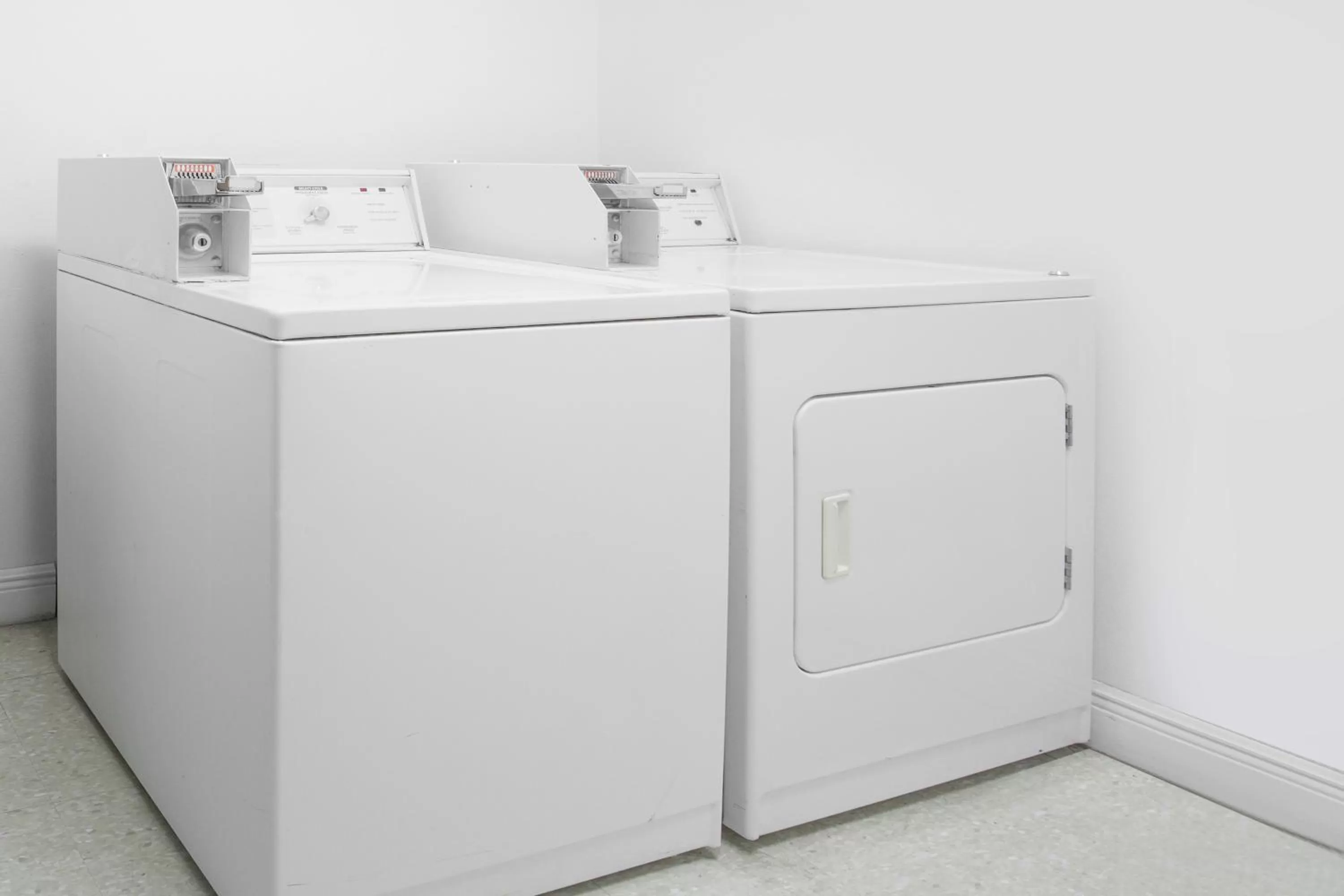 Area and facilities in Days Inn by Wyndham Lake Village