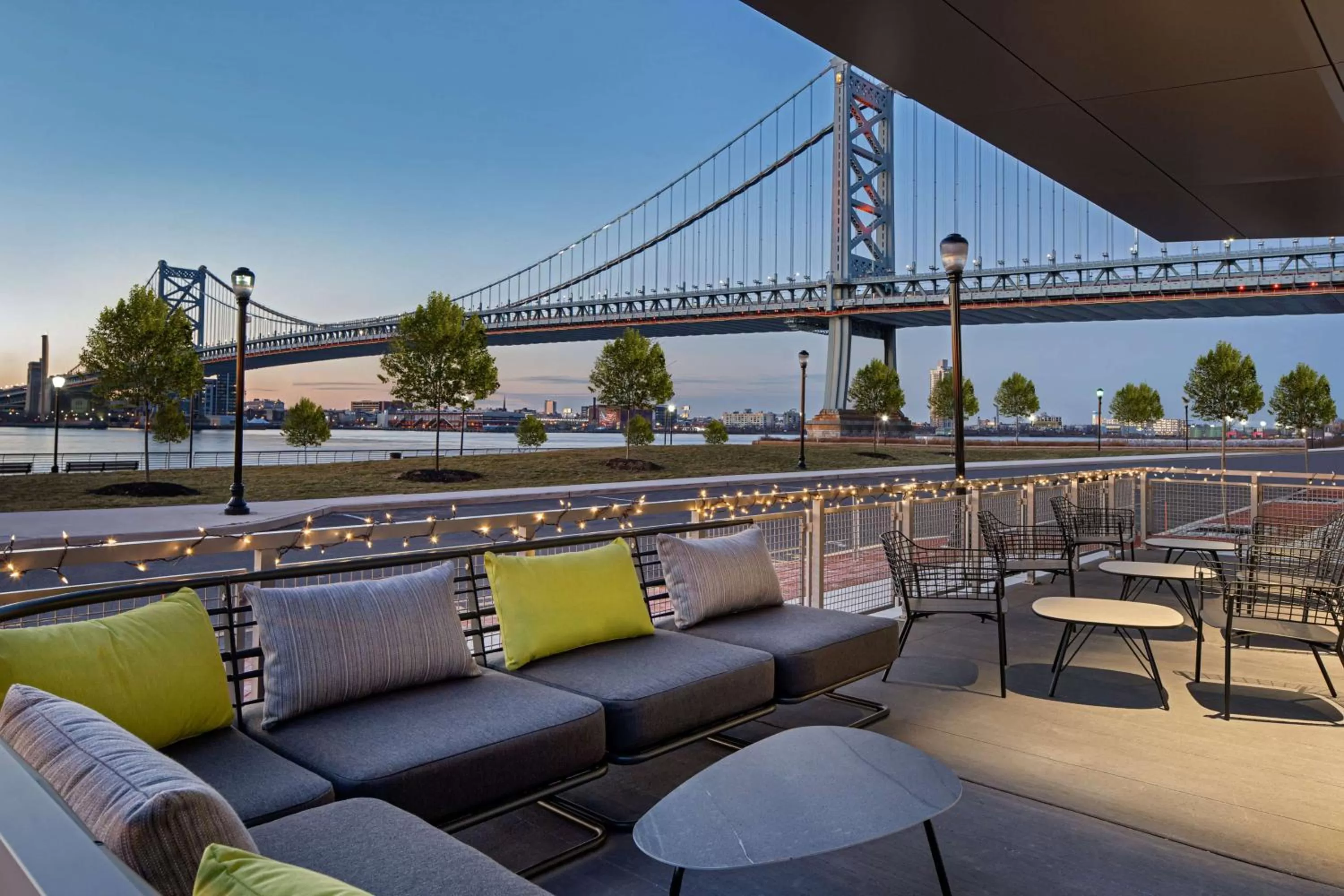 Patio in Hilton Garden Inn Camden Waterfront Philadelphia