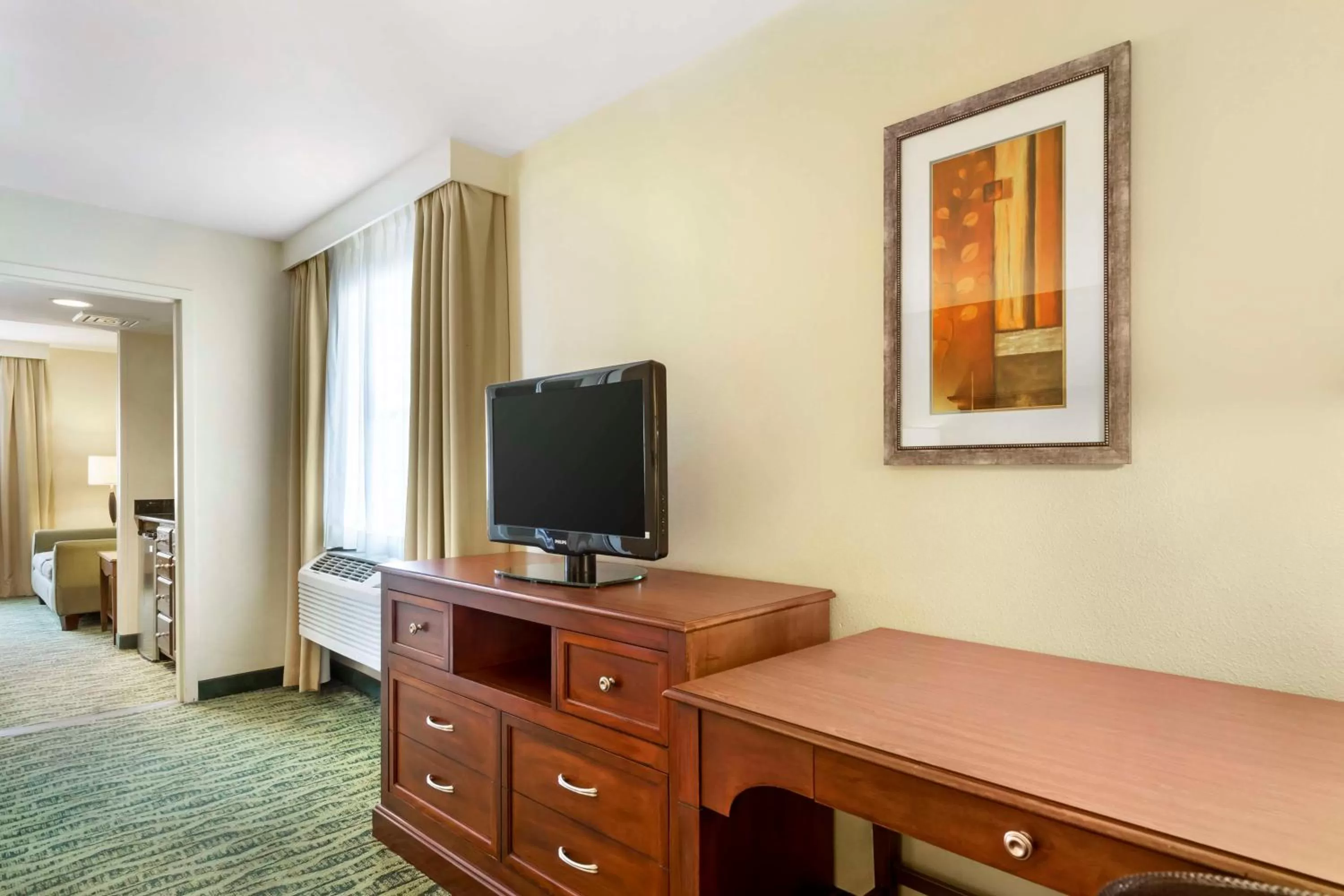 Photo of the whole room in Best Western McAllen Medical Center