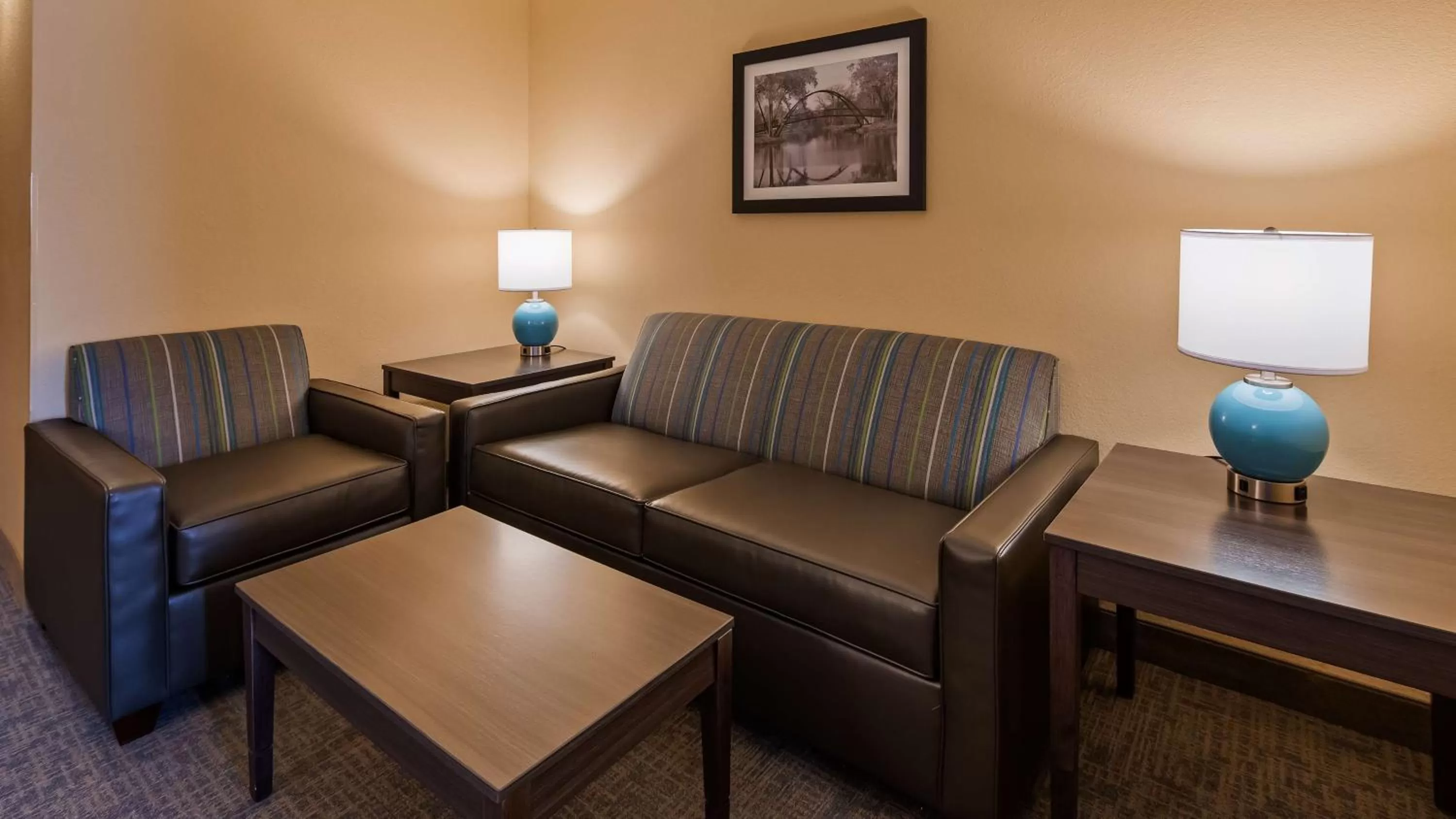 Photo of the whole room in Best Western East Towne Suites