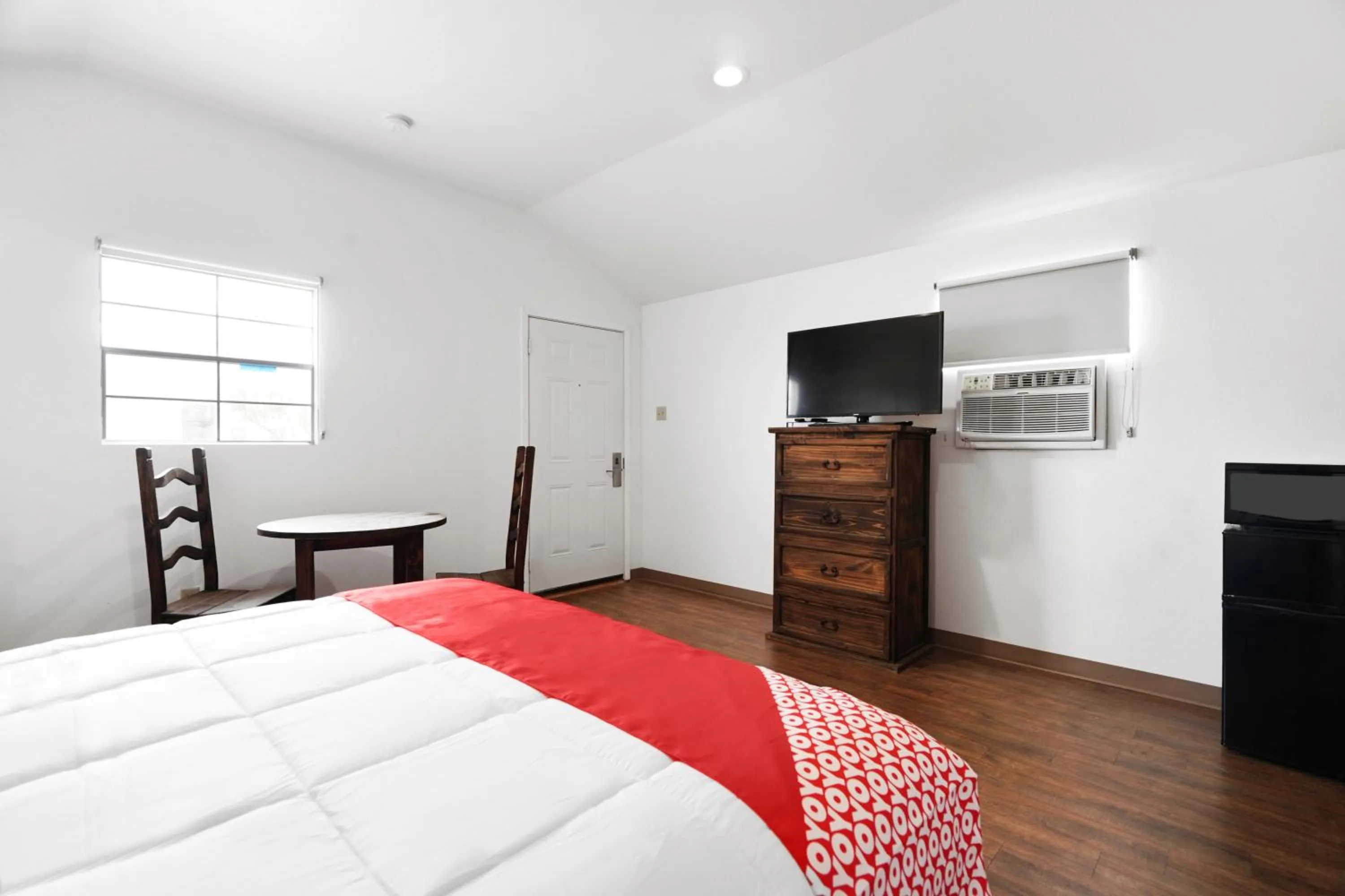 Bedroom, Bed in The Resource Inn -Big Lake TX