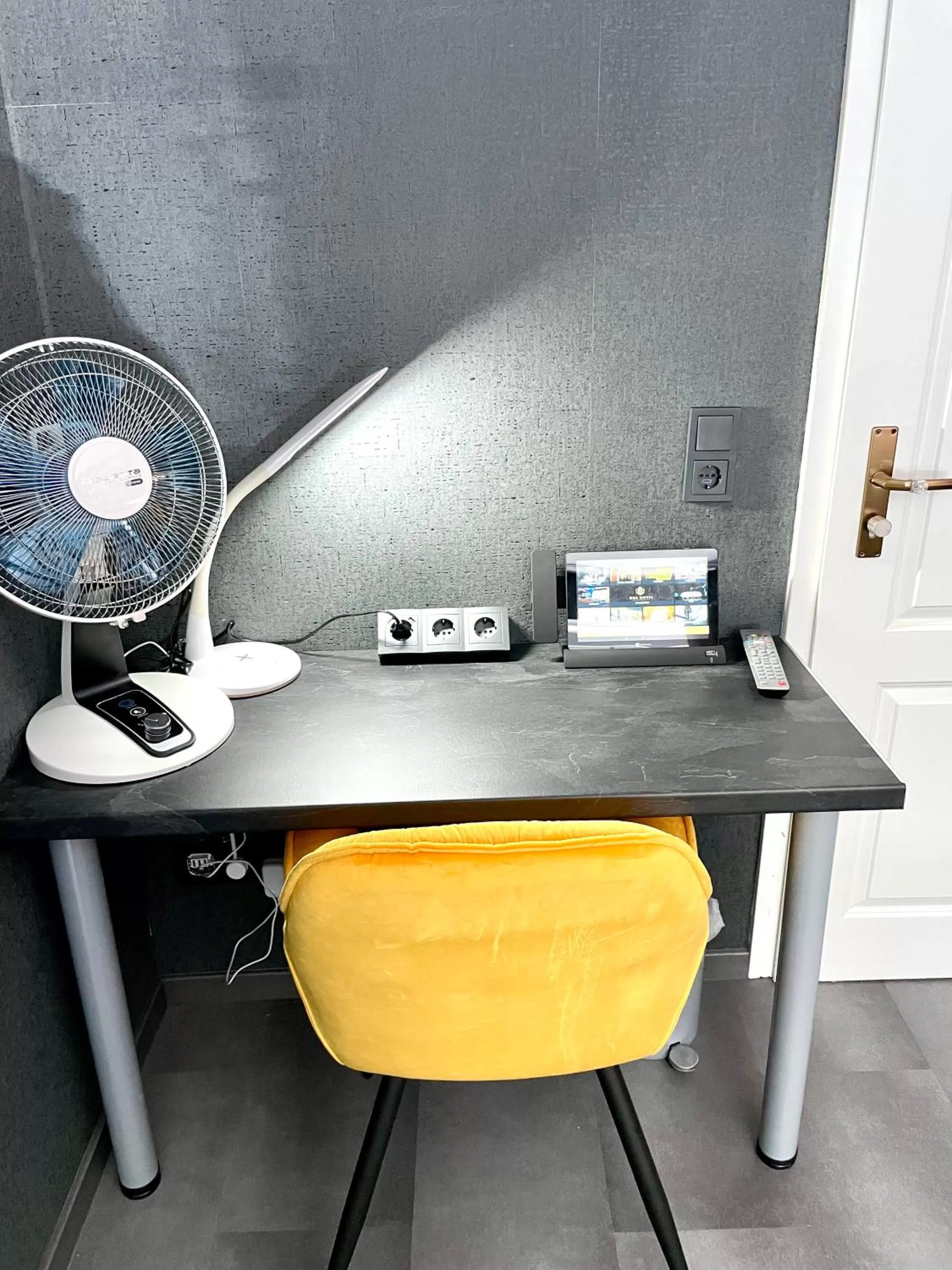 hair dresser in DUA Hotel