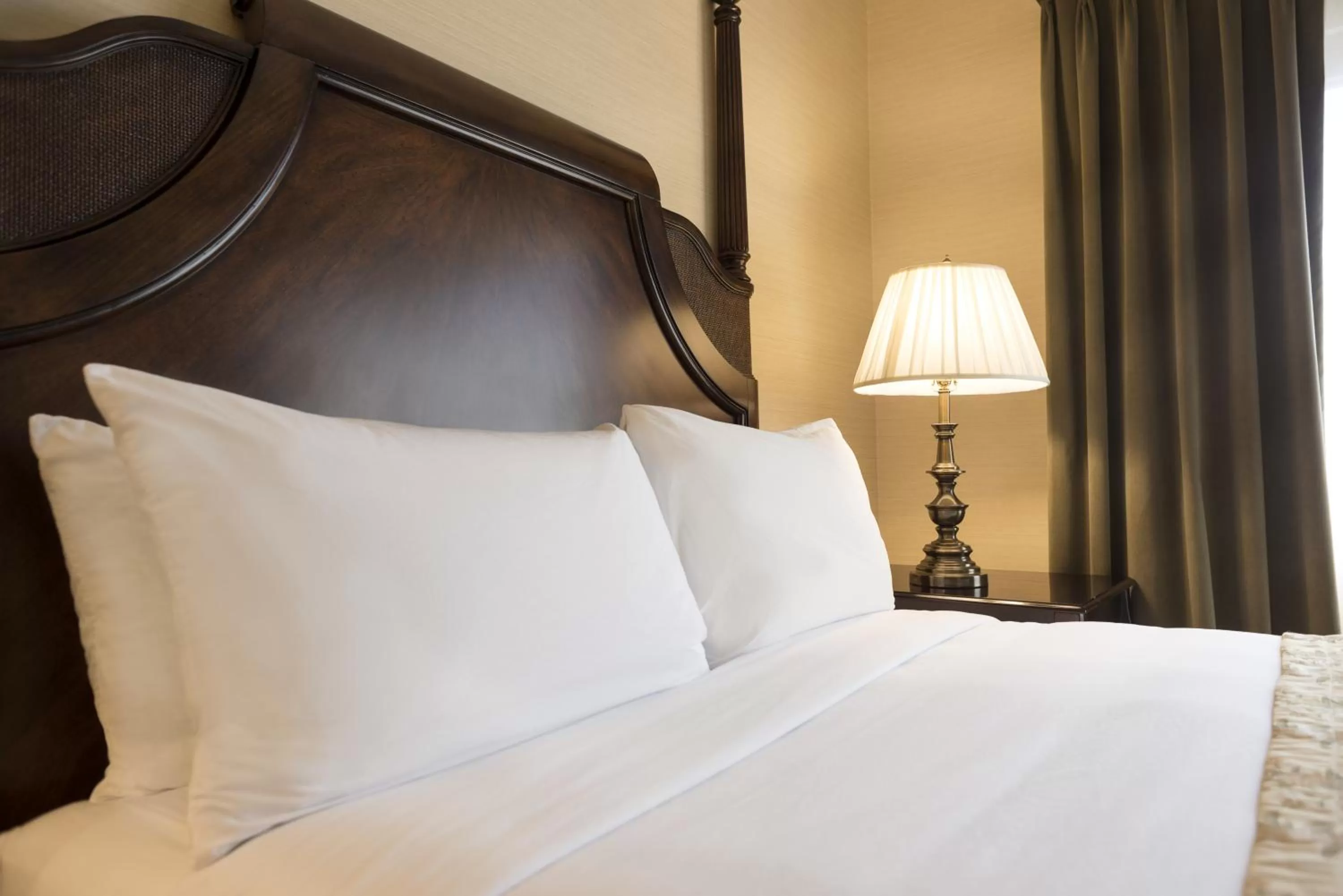 Bed in Ayres Lodge Alpine