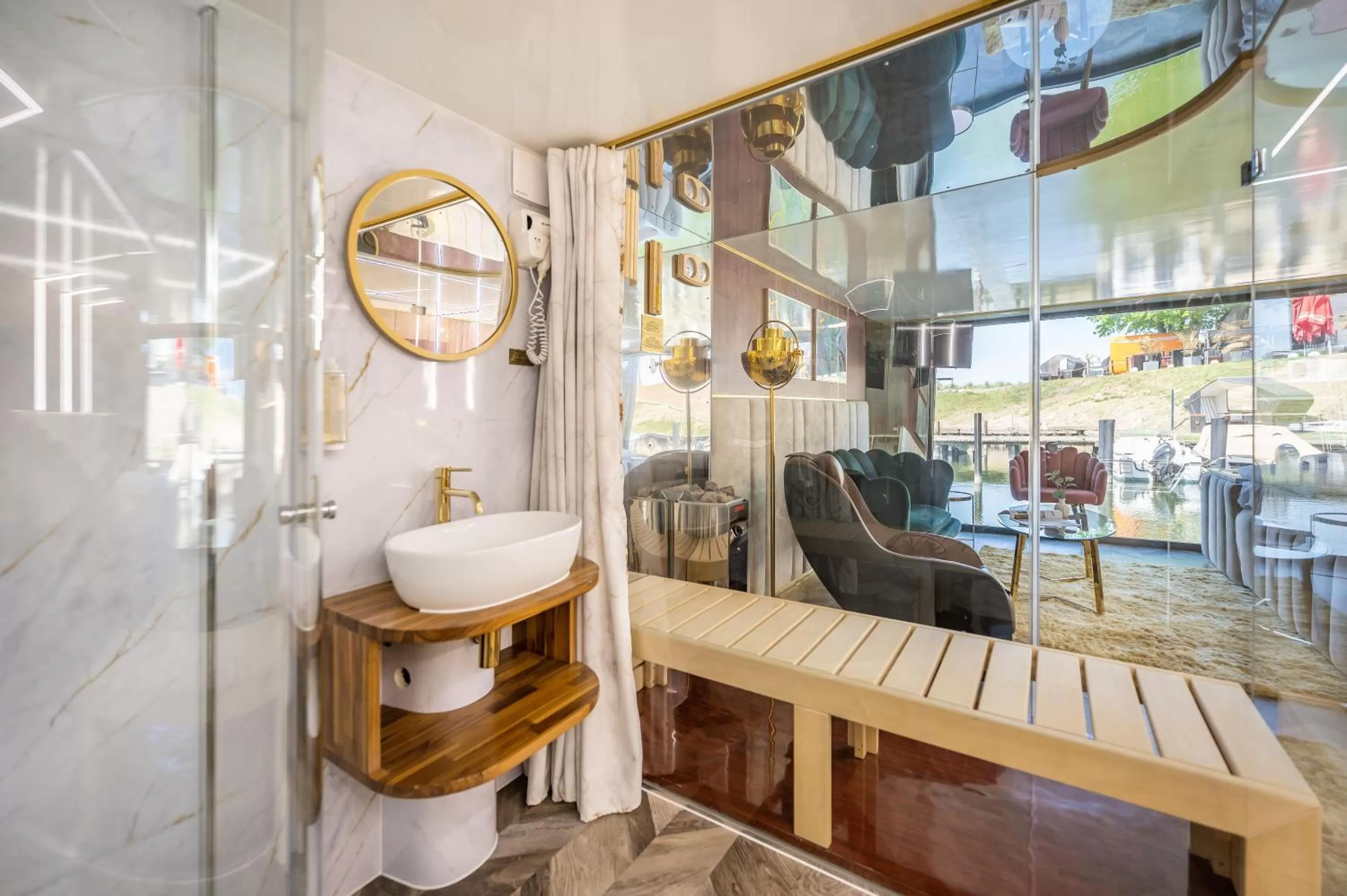 Bathroom in Marina Martinshafen