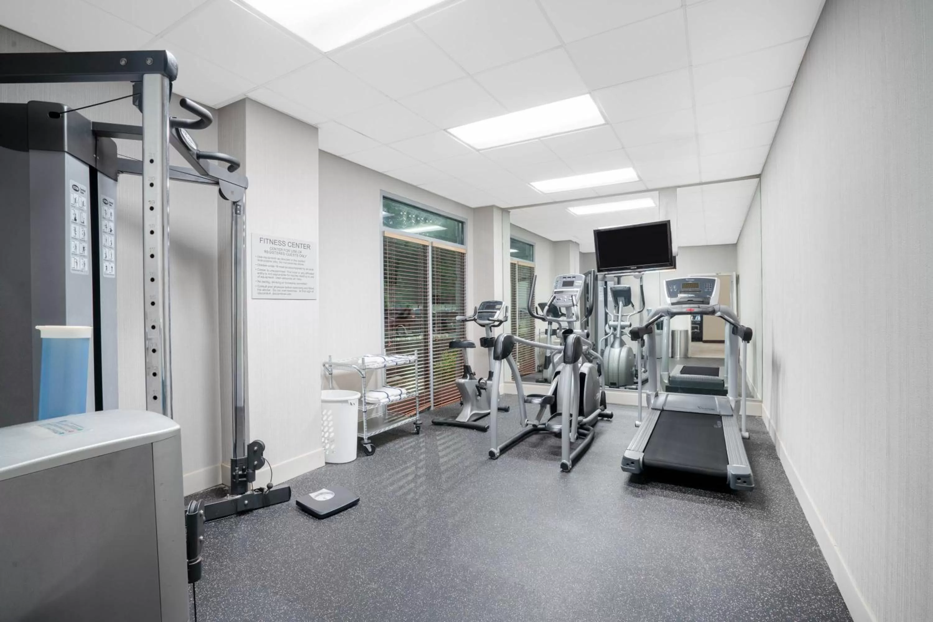 Fitness centre/facilities in Wingate by Wyndham Charlotte Airport