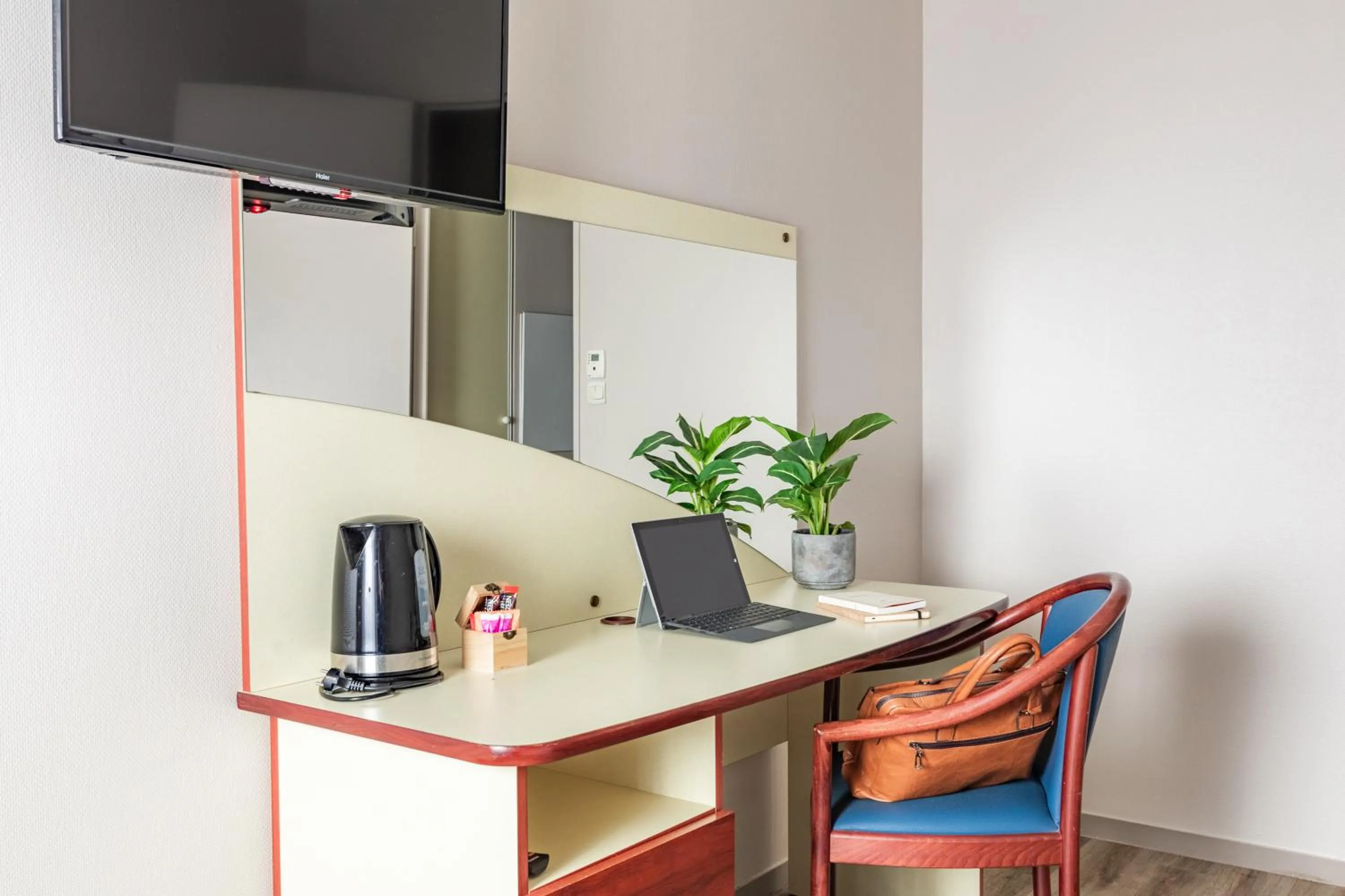 TV and multimedia in Appart'City Classic Limoges