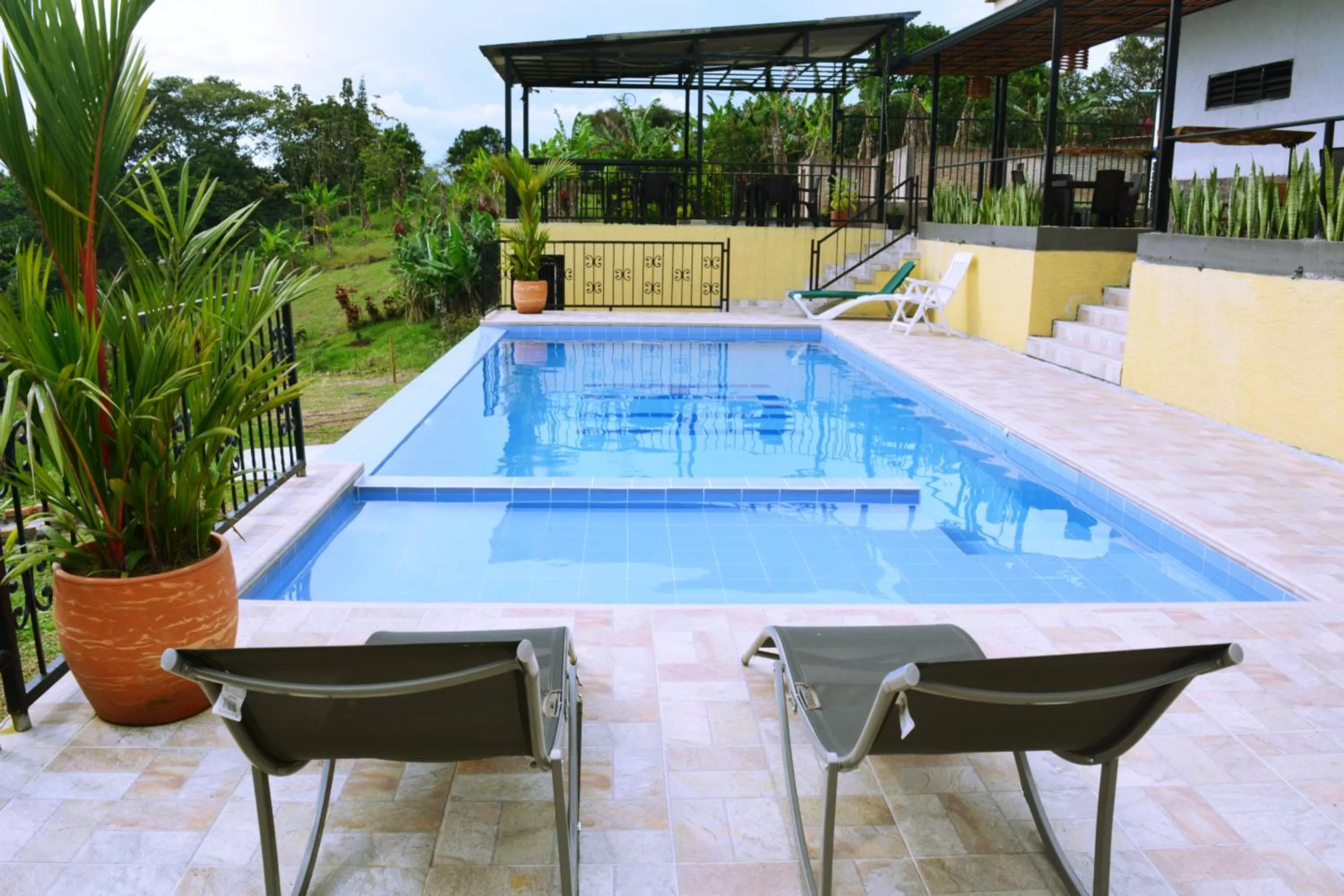 Swimming Pool in Hotel Casa campestre HH
