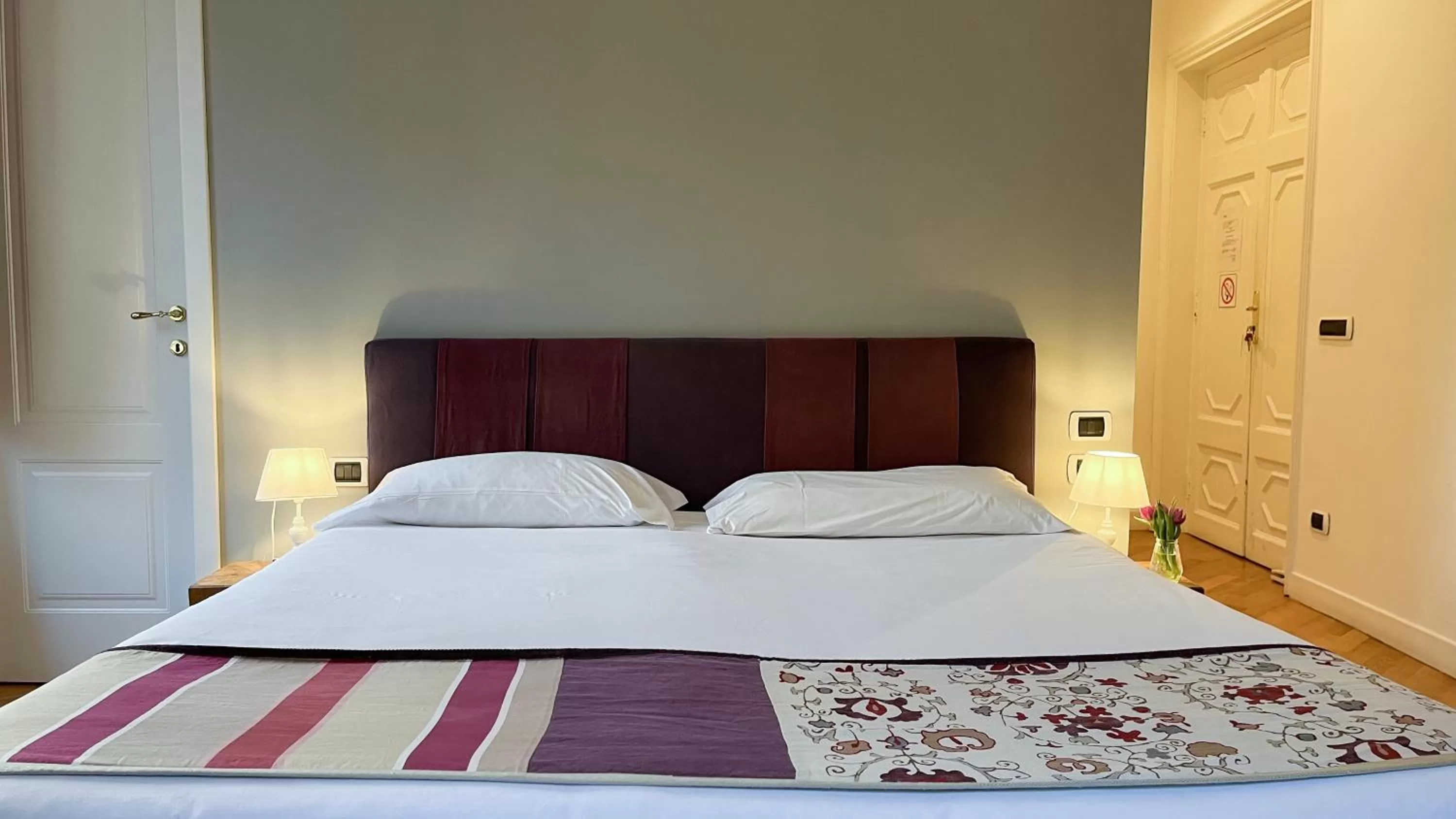 Bedroom, Bed in NTB Roma B&B