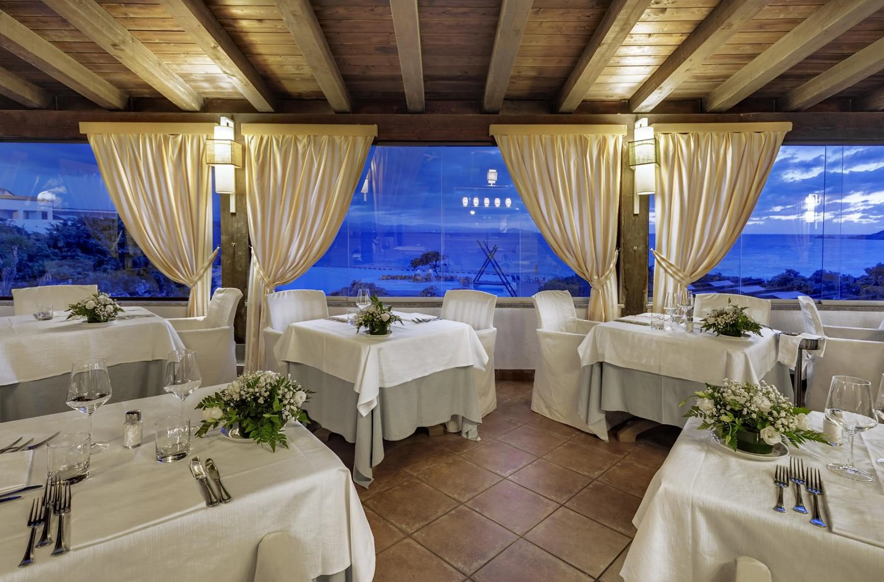 Restaurant/places to eat in COLONNA GRAND HOTEL CAPO TESTA, a Colonna Luxury Beach Hotel, Santa Teresa Sardegna
