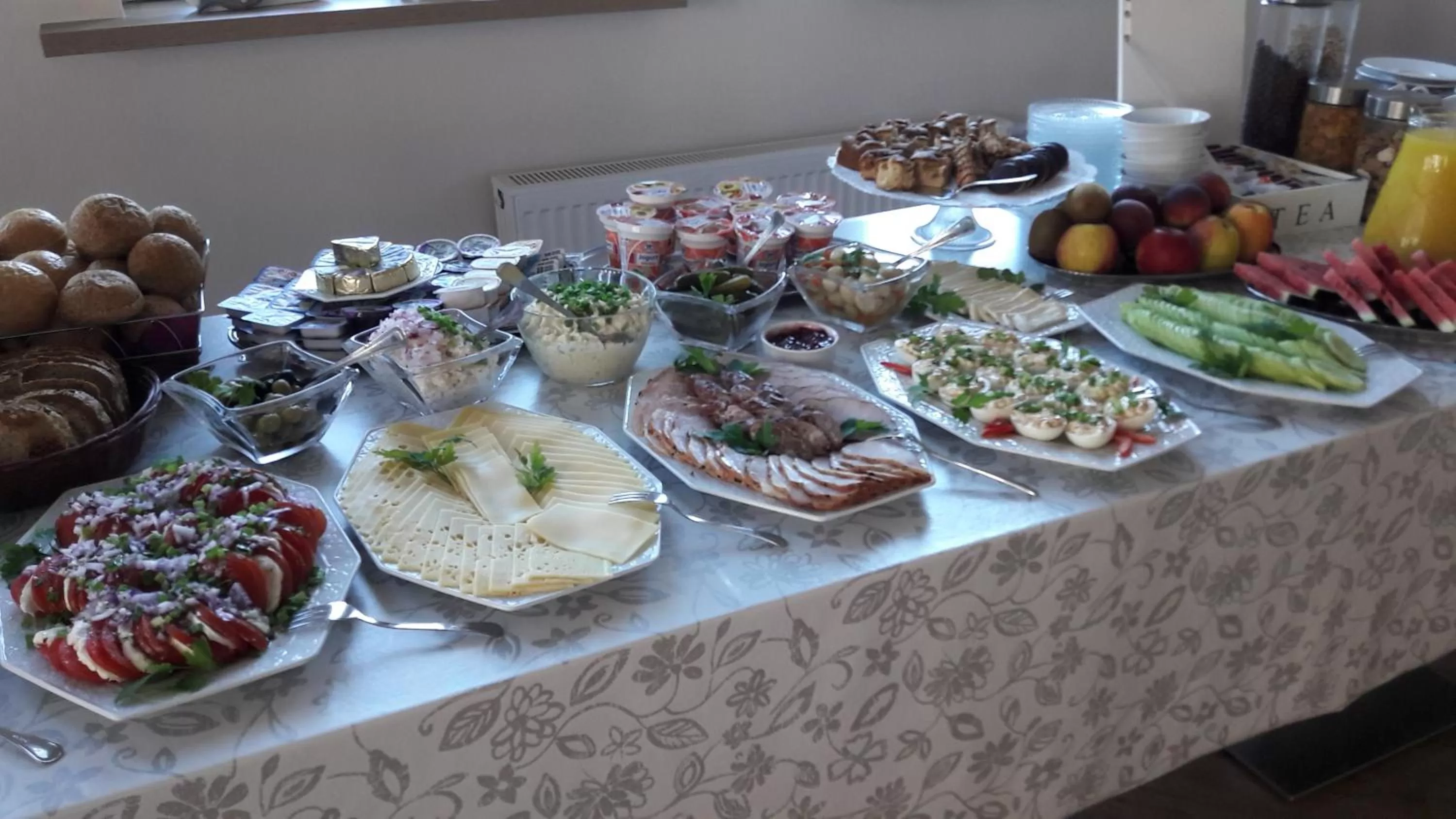 Buffet breakfast in Hotel Giżycko