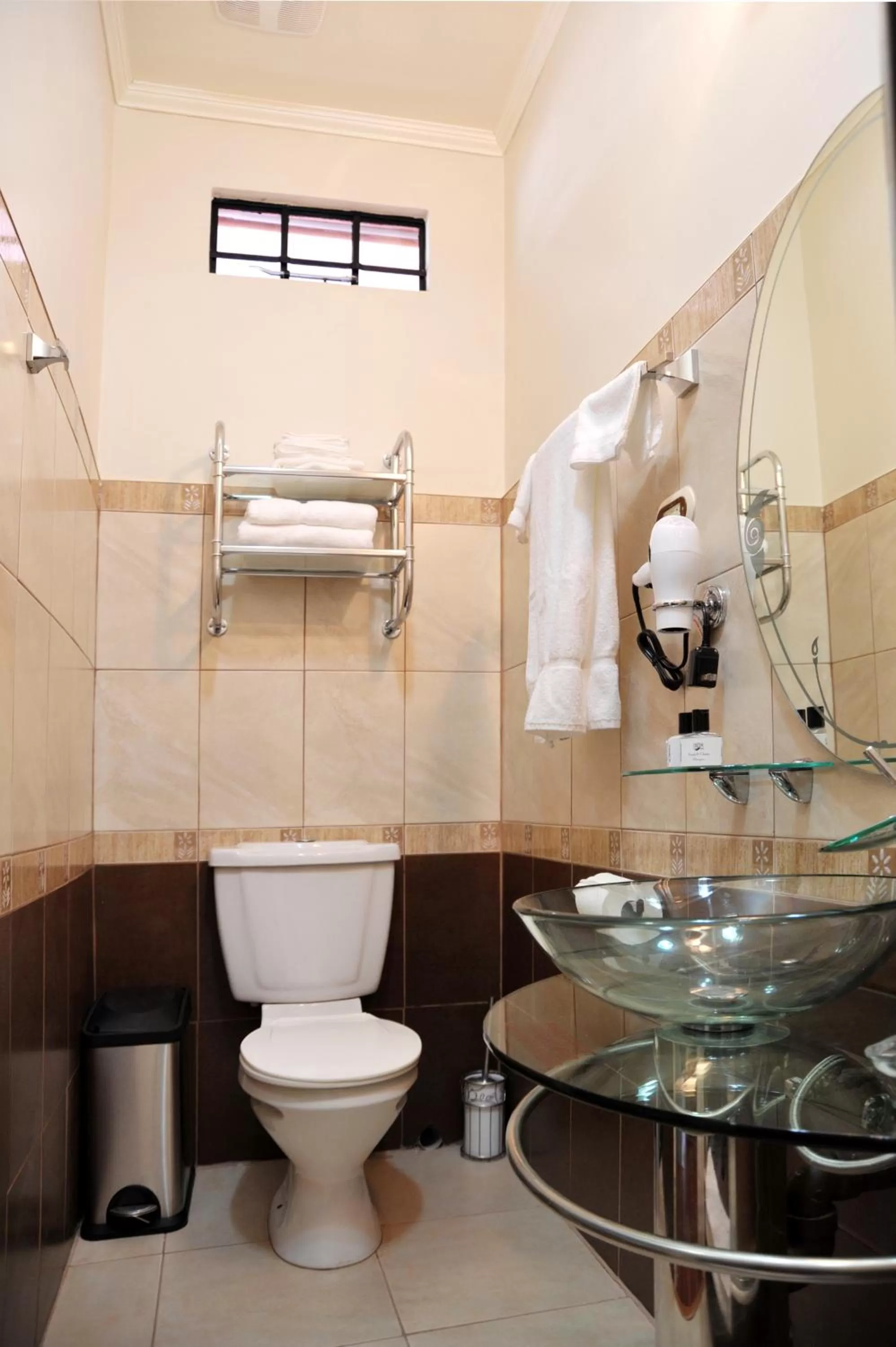 Culture Crossroads Inn