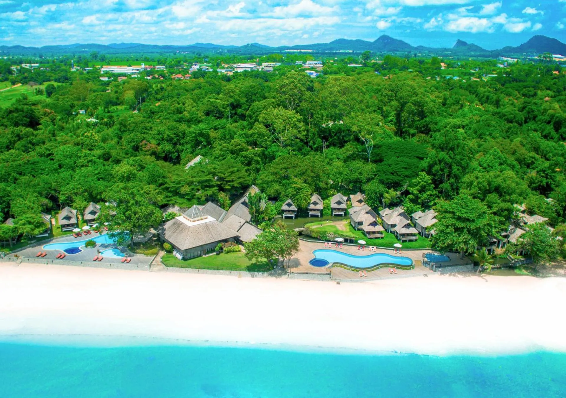 Bird's eye view in Sunset Park Resort and Spa By SWR