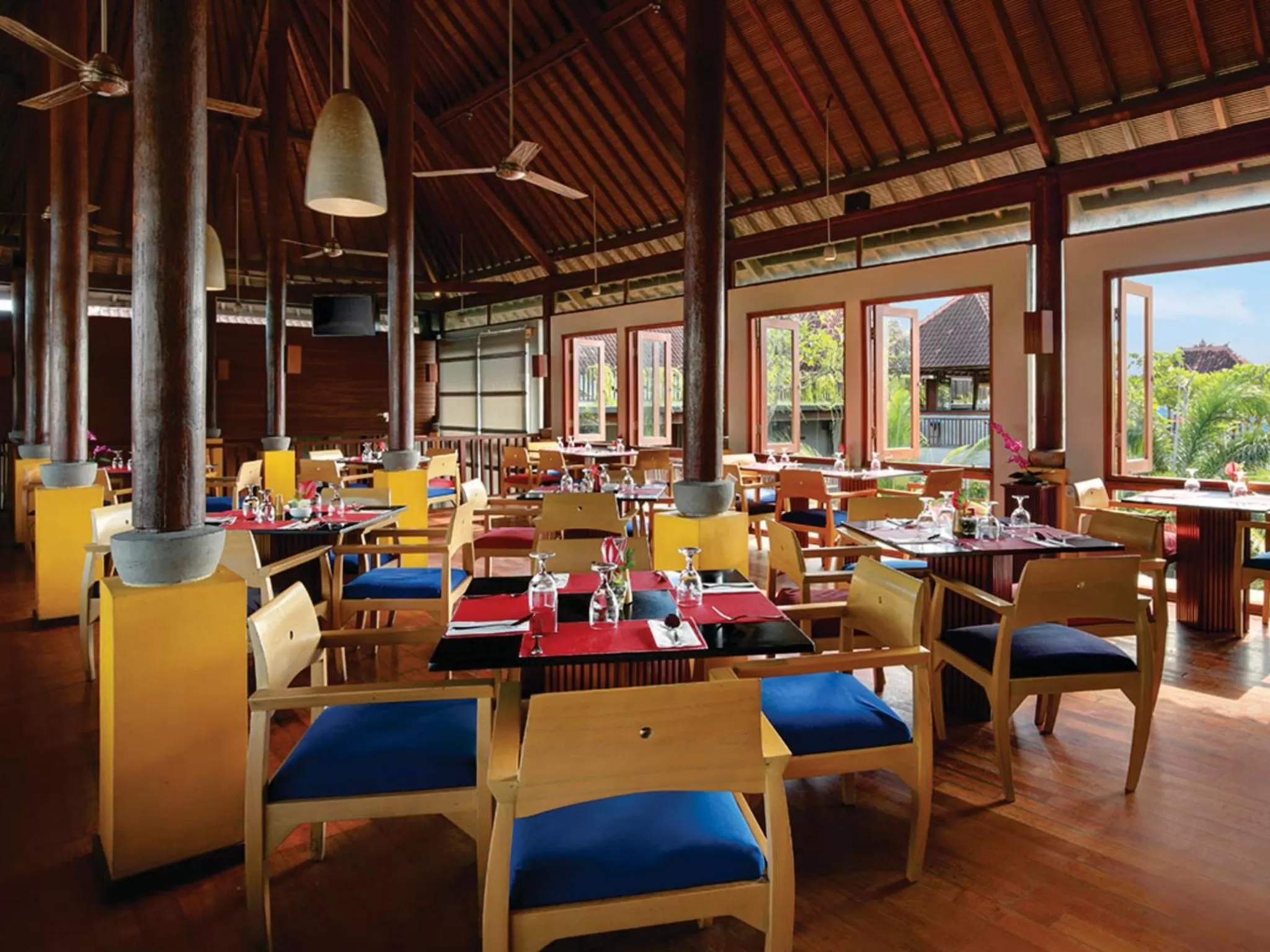 Restaurant/places to eat in Mercure Kuta Bali