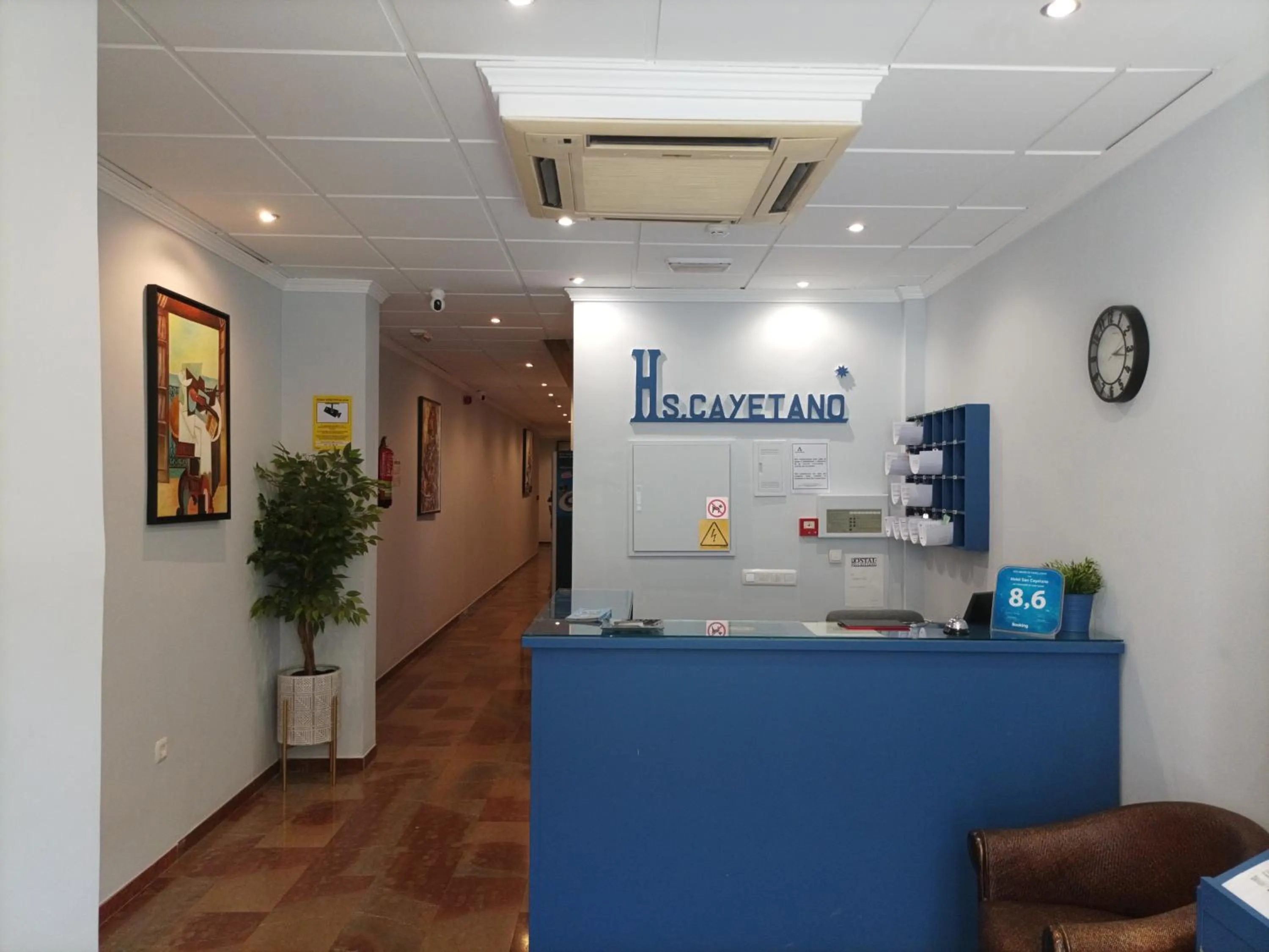 Lobby or reception in Hostal San Cayetano