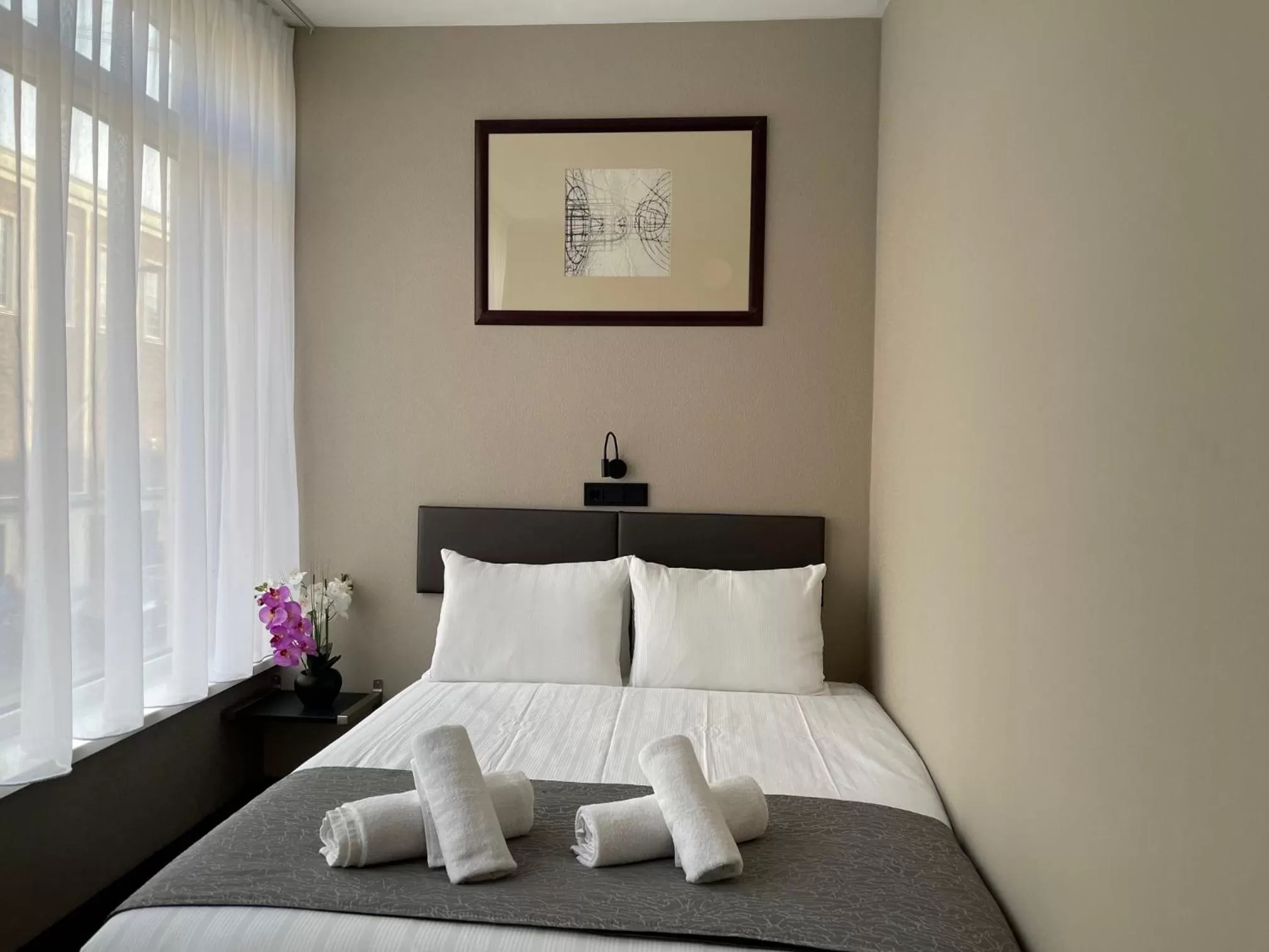 Bed in H3 Hotel Rotterdam City Center