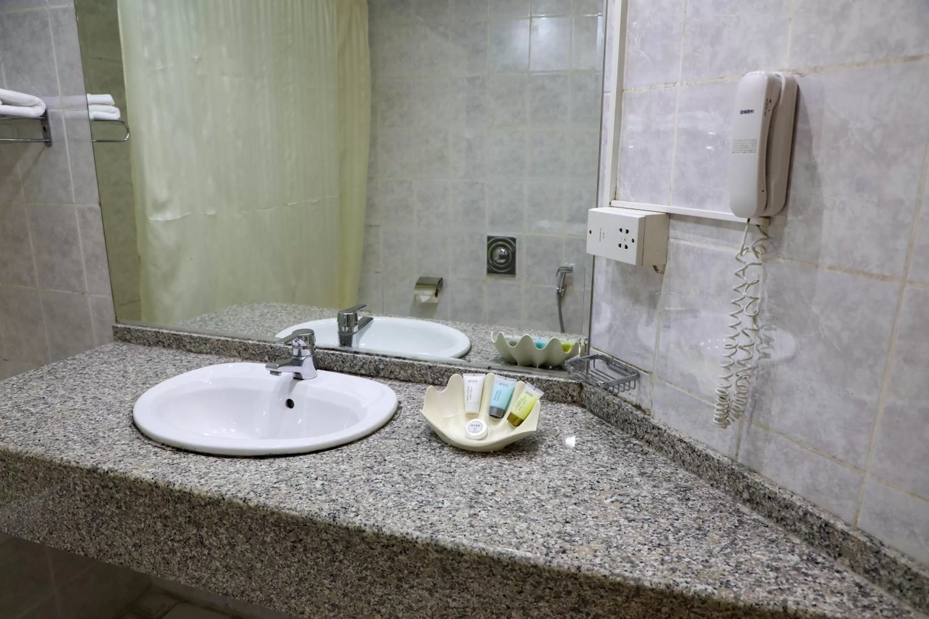 Bathroom in West Zone Pearl Hotel Apartment