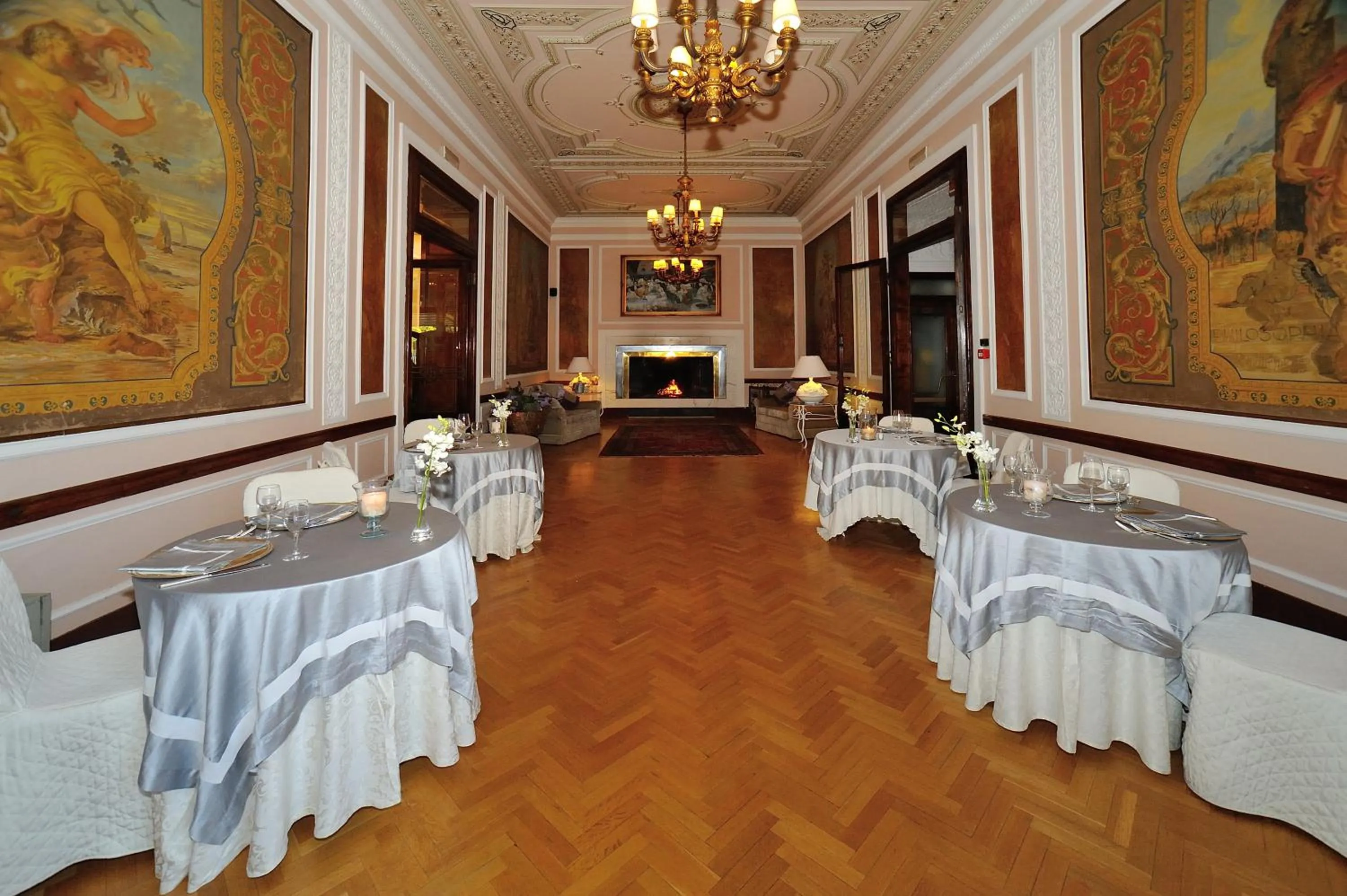 Restaurant/places to eat in Grand Hotel Tettuccio
