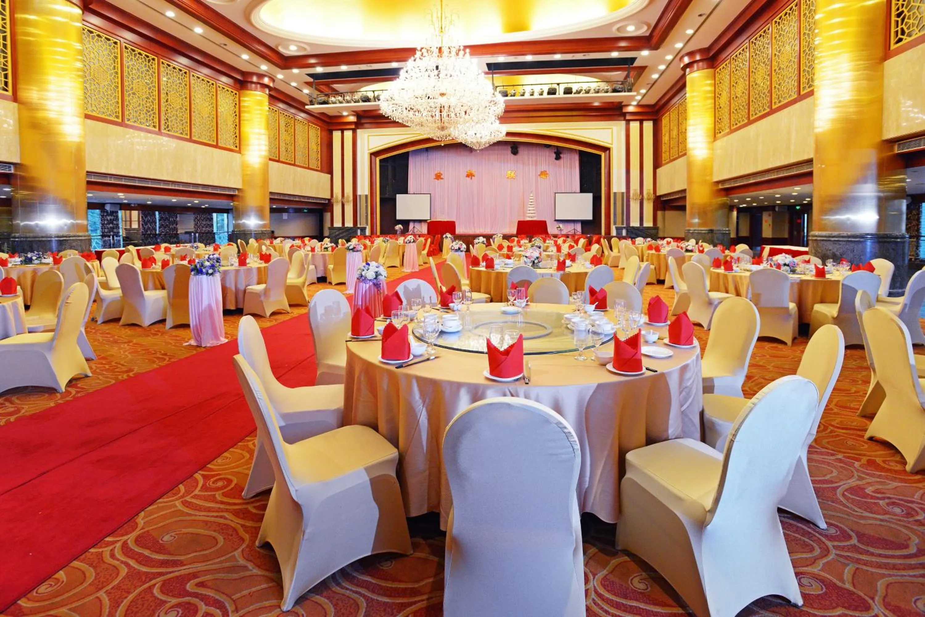 Restaurant/places to eat in Guangzhou New Century Hotel