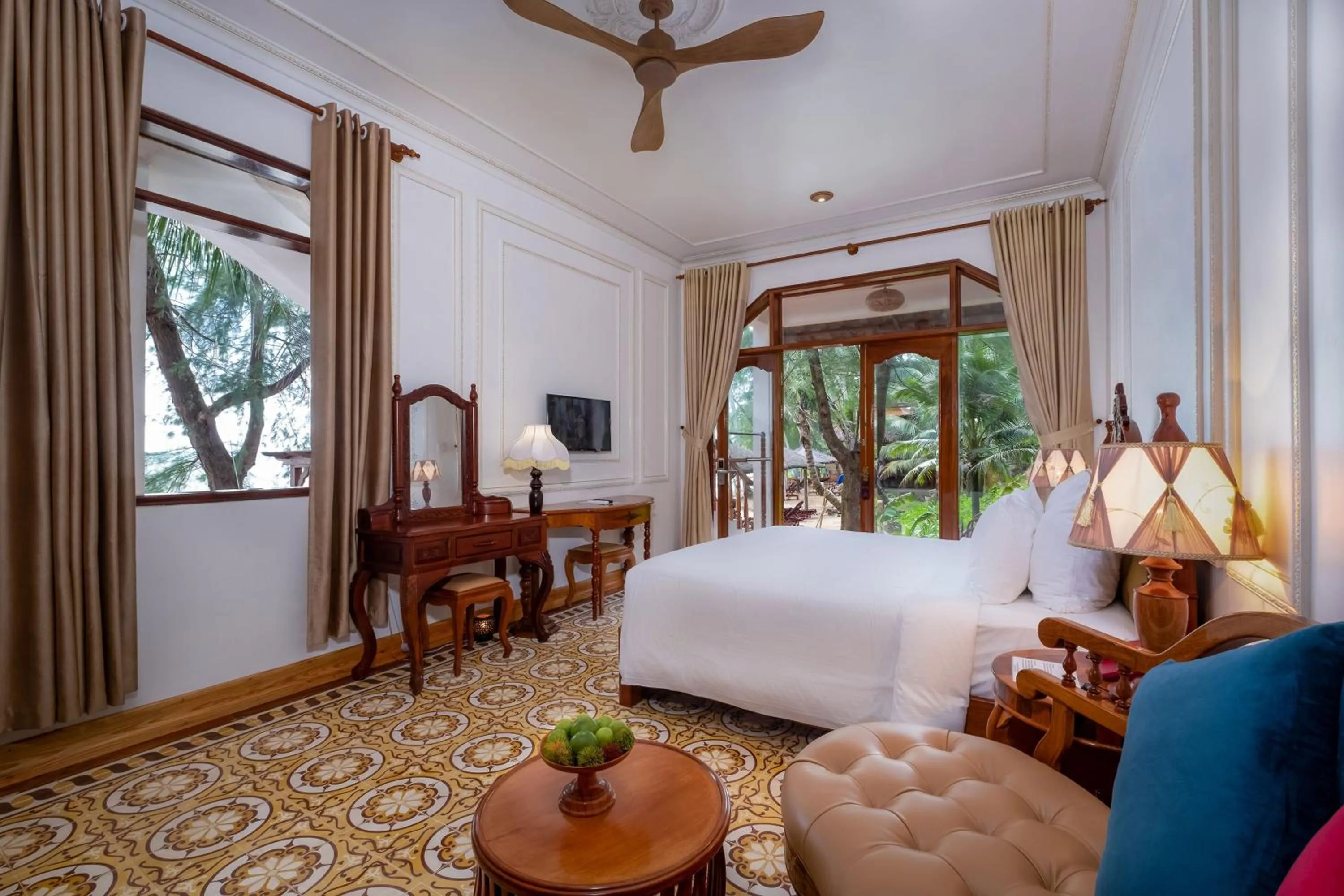 Bedroom, Bed in Coco Palm Beach Resort