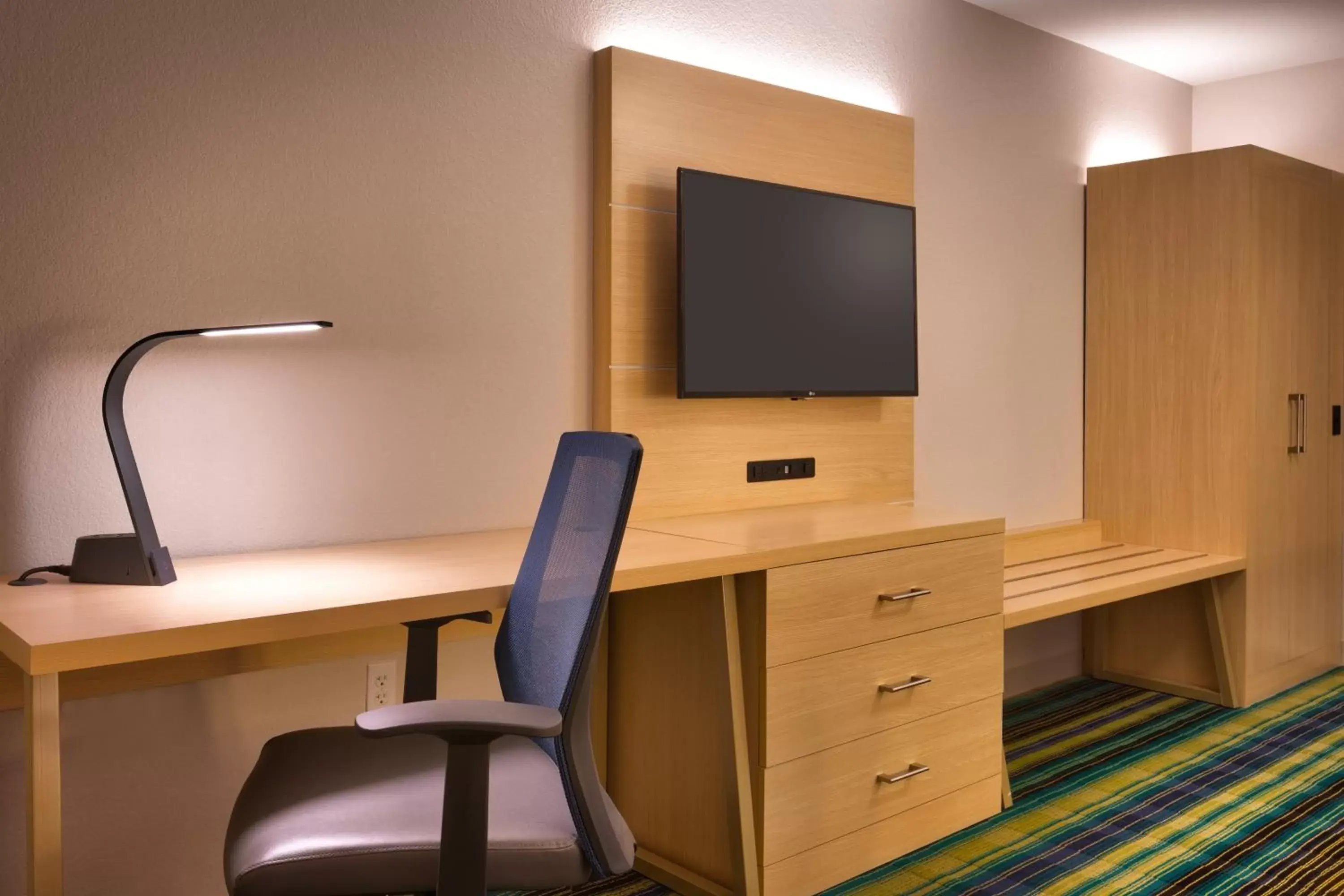 Suite - Disability Access in Holiday Inn Express & Suites Phoenix West - Buckeye, an IHG Hotel Suite - Disability Access in Holiday Inn Express & Suites Phoenix West - Buckeye, an IHG Hotel