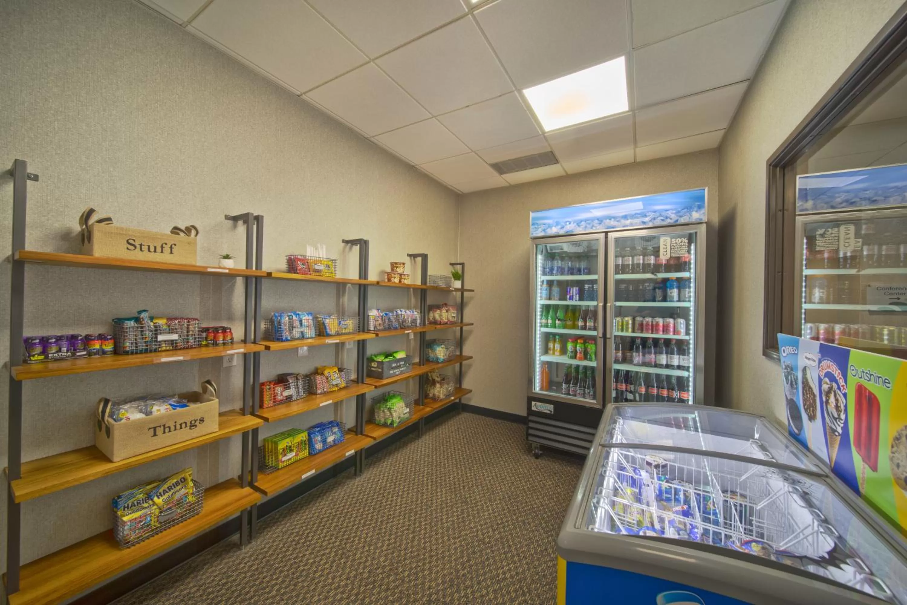 Food and drinks in Wingate by Wyndham and Williamson Conference Center