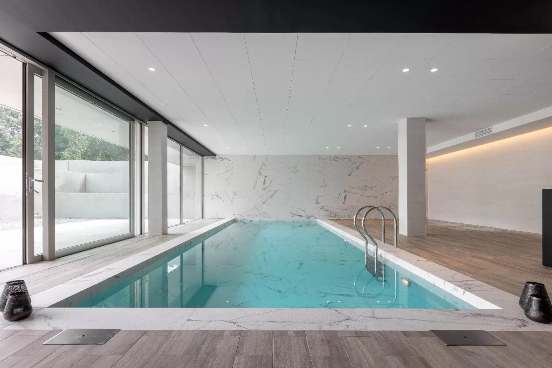 Swimming pool in Martin's Rentmeesterij