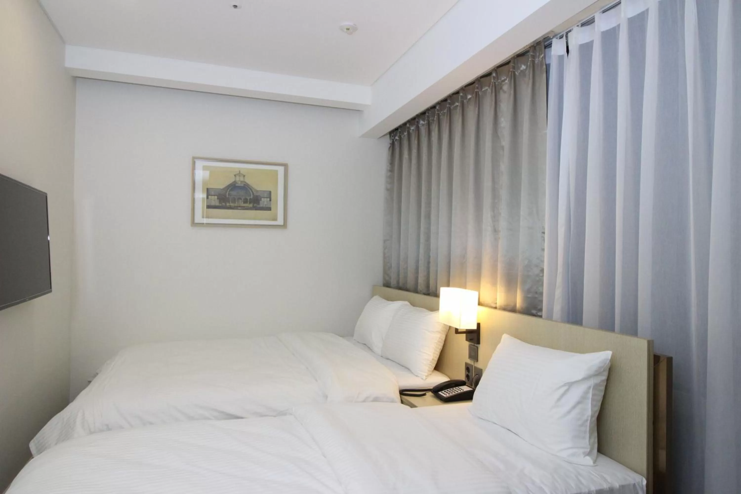 Bedroom, Bed in Hotel Migliore Seoul