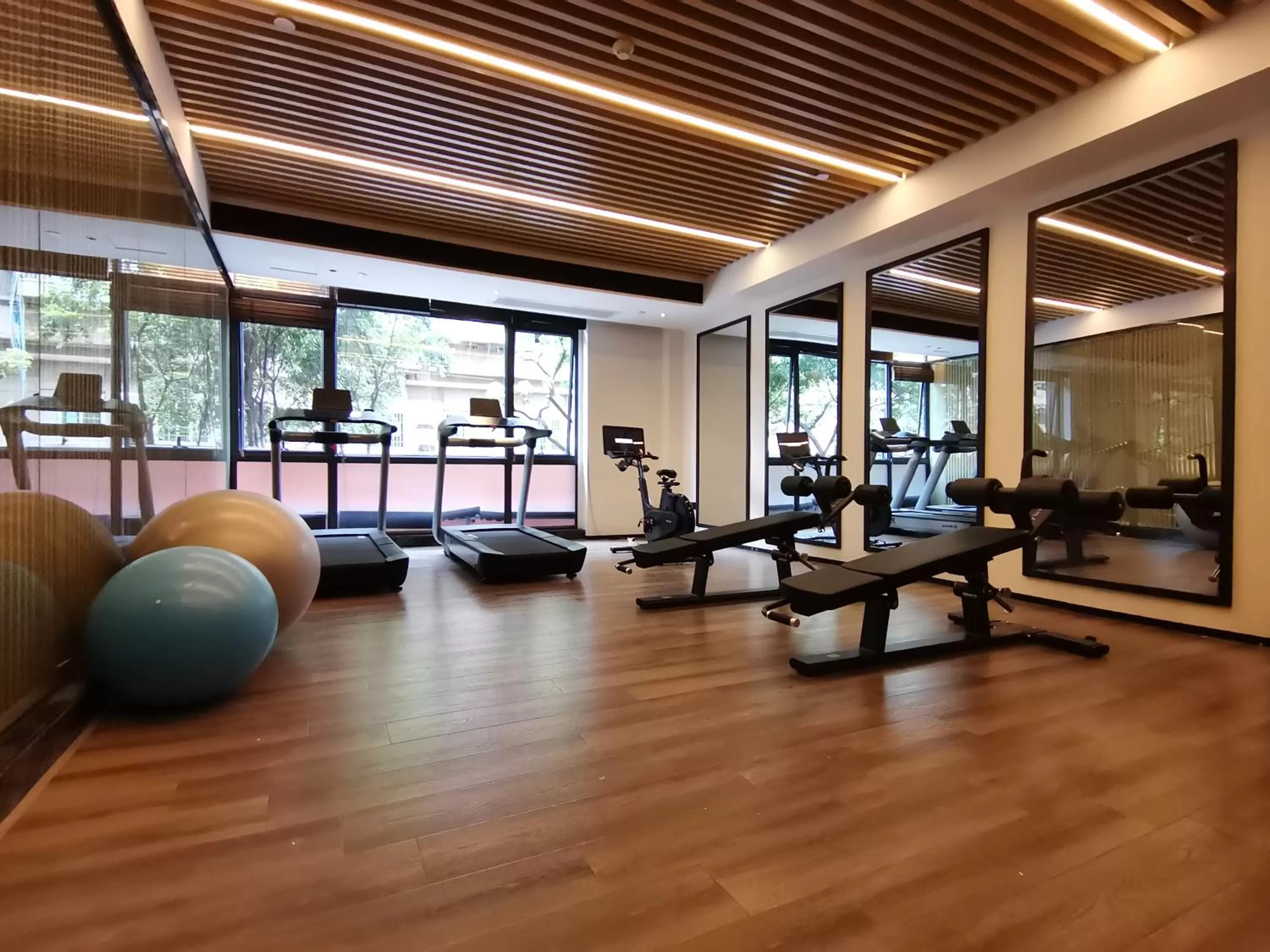 Fitness centre/facilities in Paco Hotel BeiJing Road Metro Guangzhou