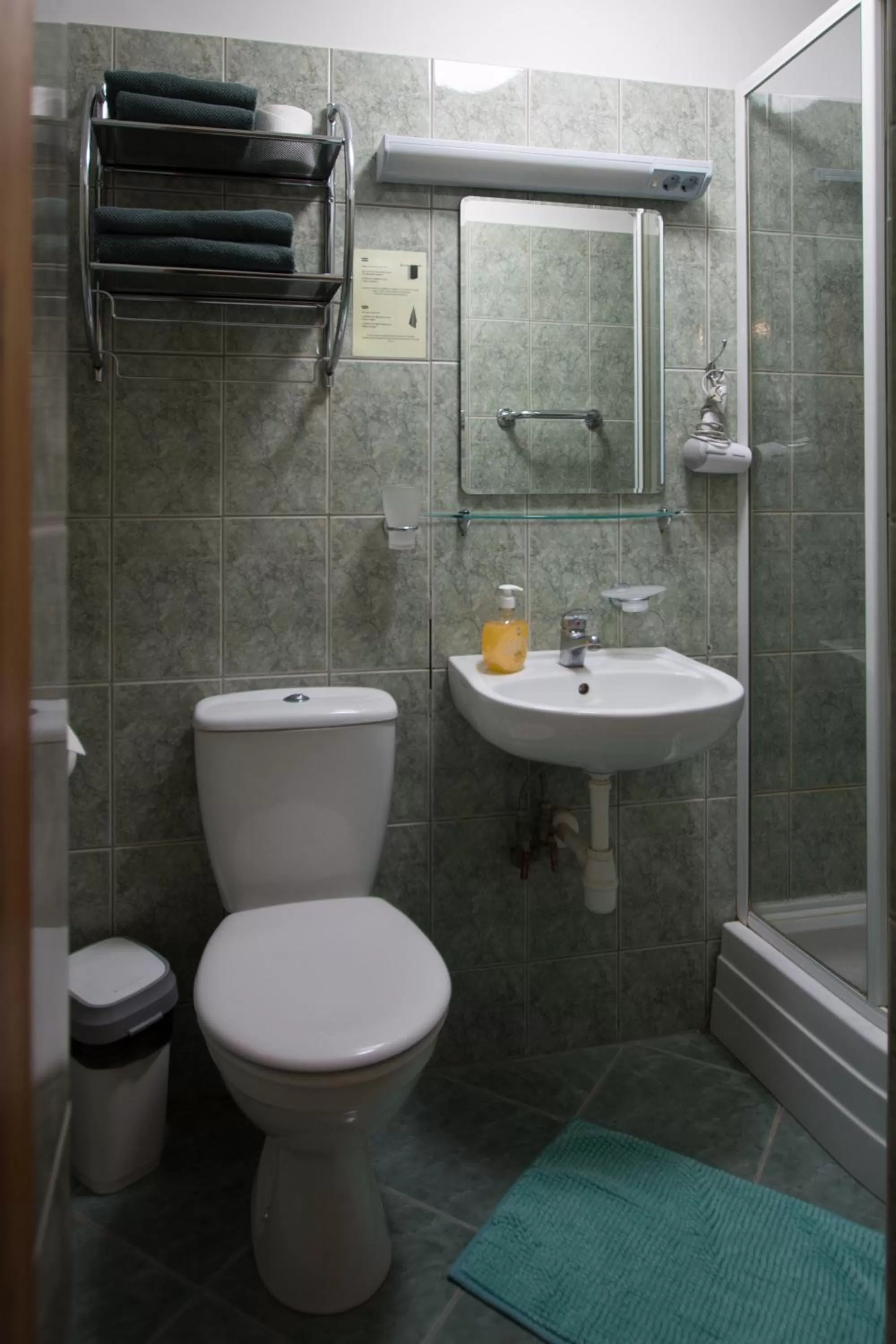 Toilet in Hotel Katrina