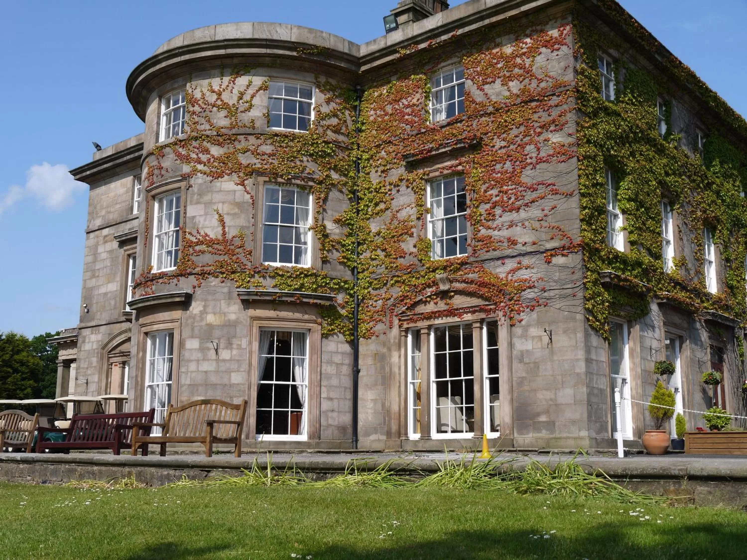 Property building in Shaw Hill Hotel Golf And Country Club