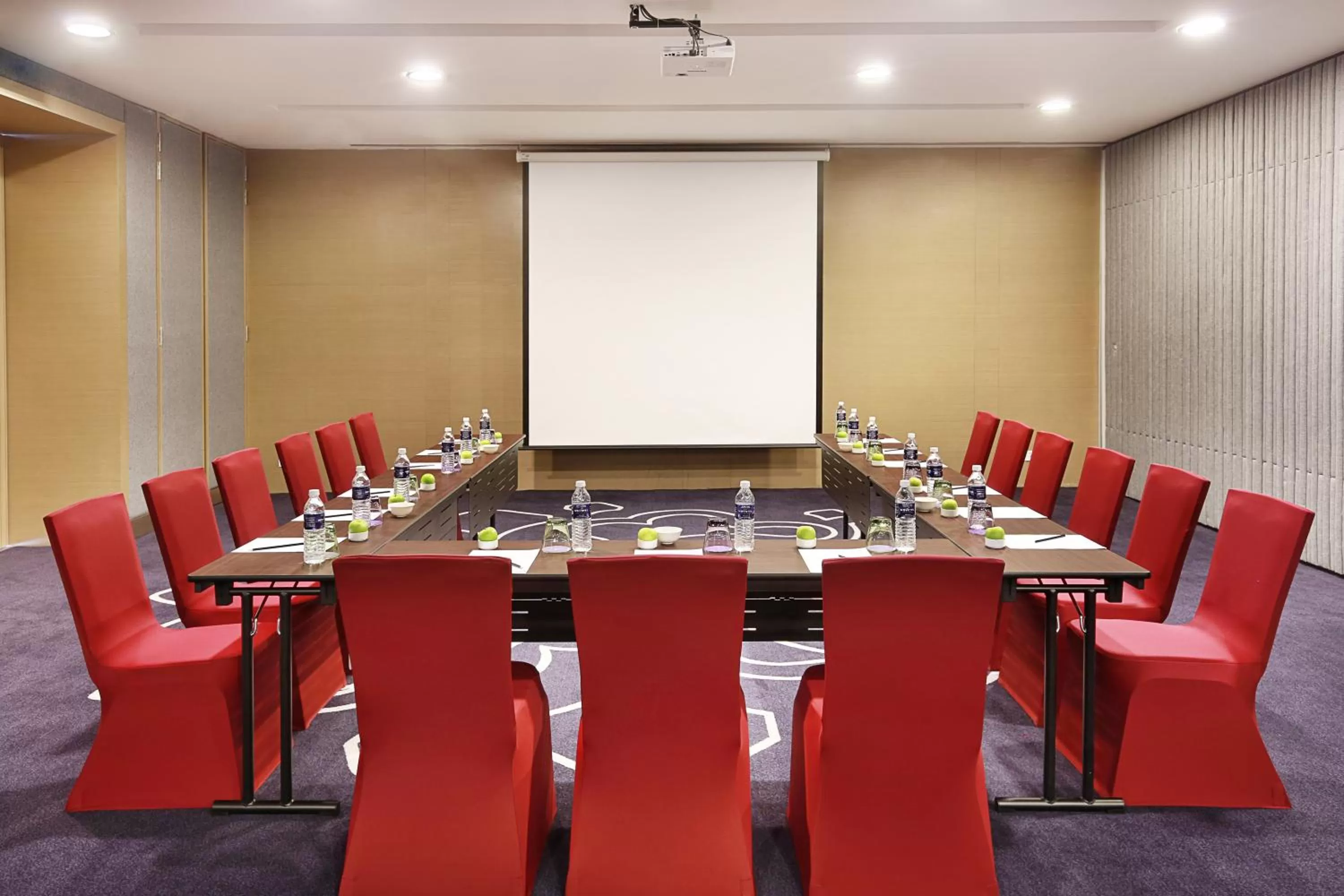 Business facilities in Noble Resort Hotel Melaka 马六甲诺铂度假酒店