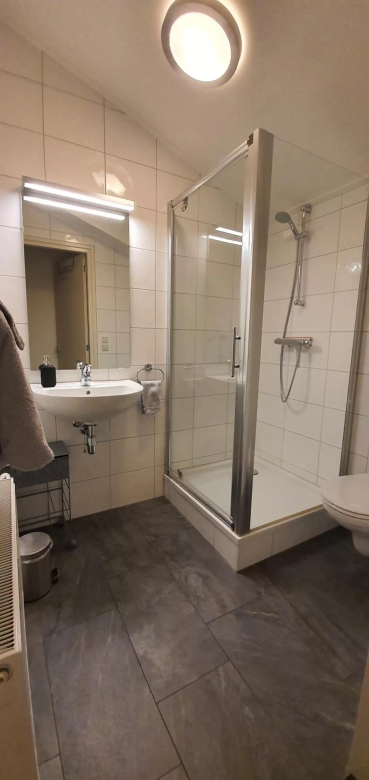 Shower, Bathroom in Hotel Restaurant Roerdinkhof