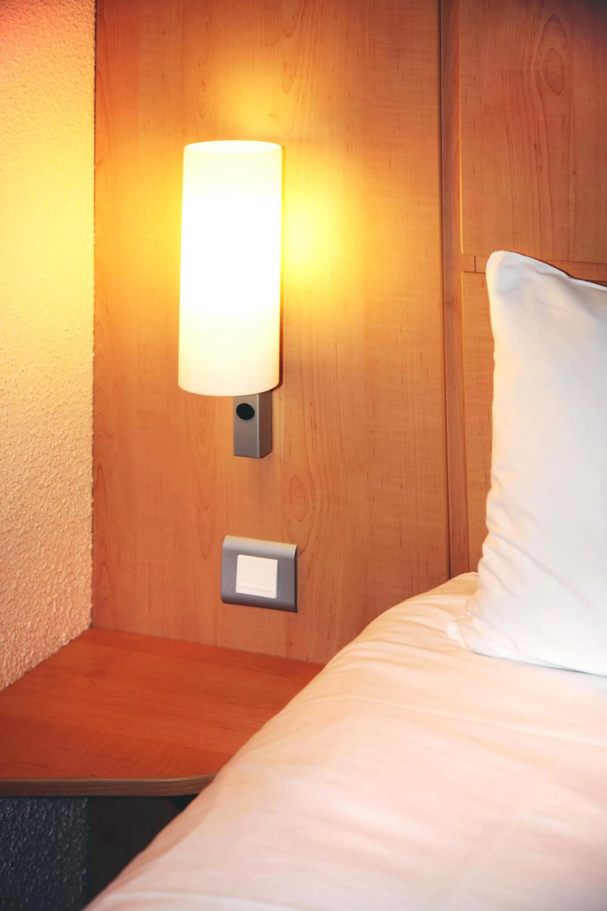 Bed in ibis Poitiers Sud