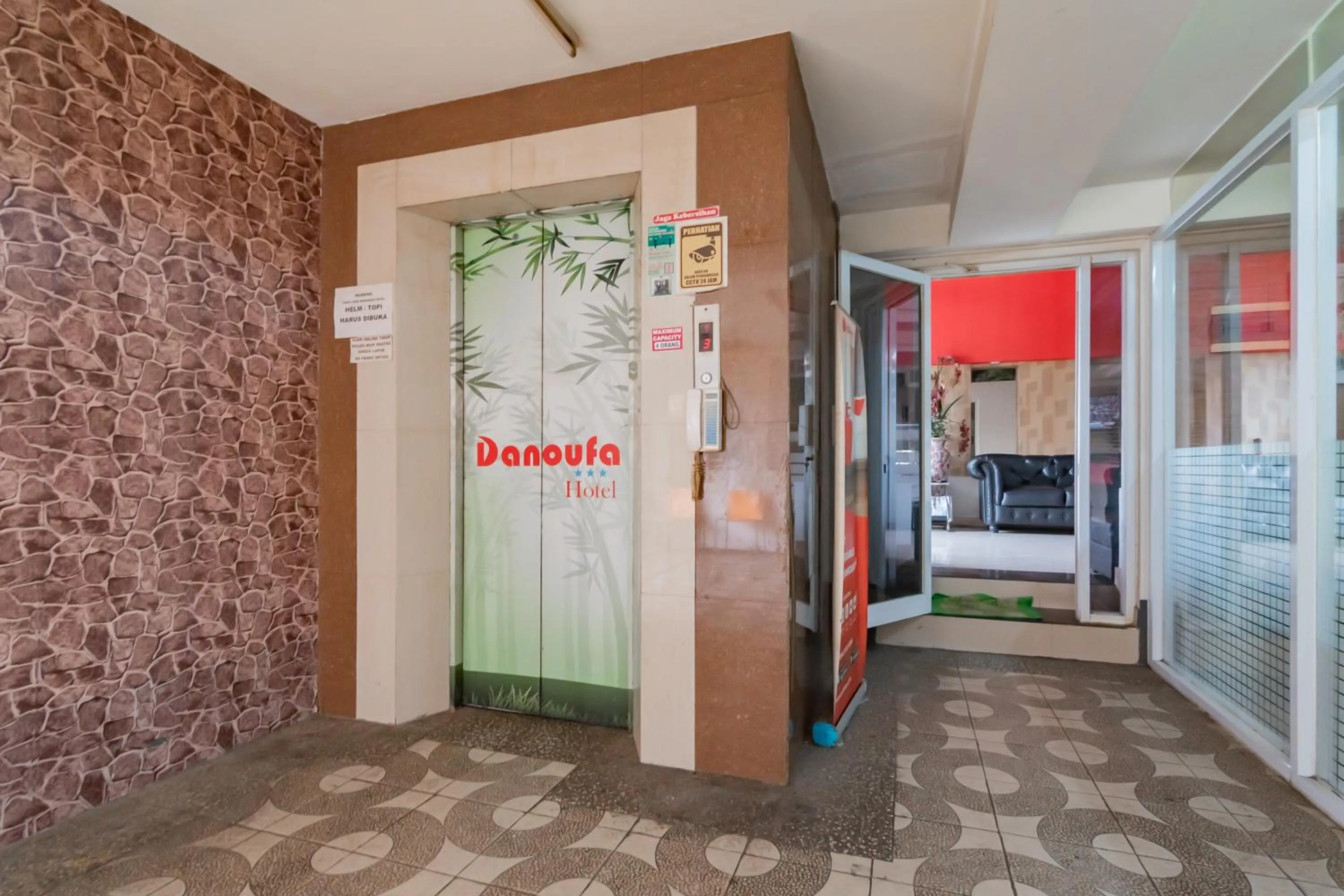 Property building in RedDoorz near Gedung Sate 2