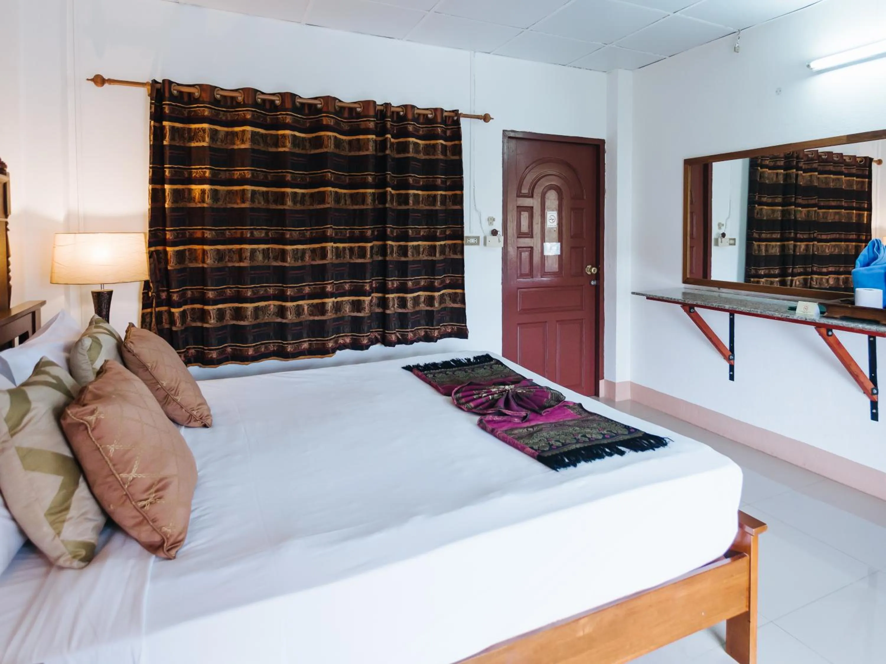 Bedroom, Bed in Rendezvous Oldtown Chiangmai