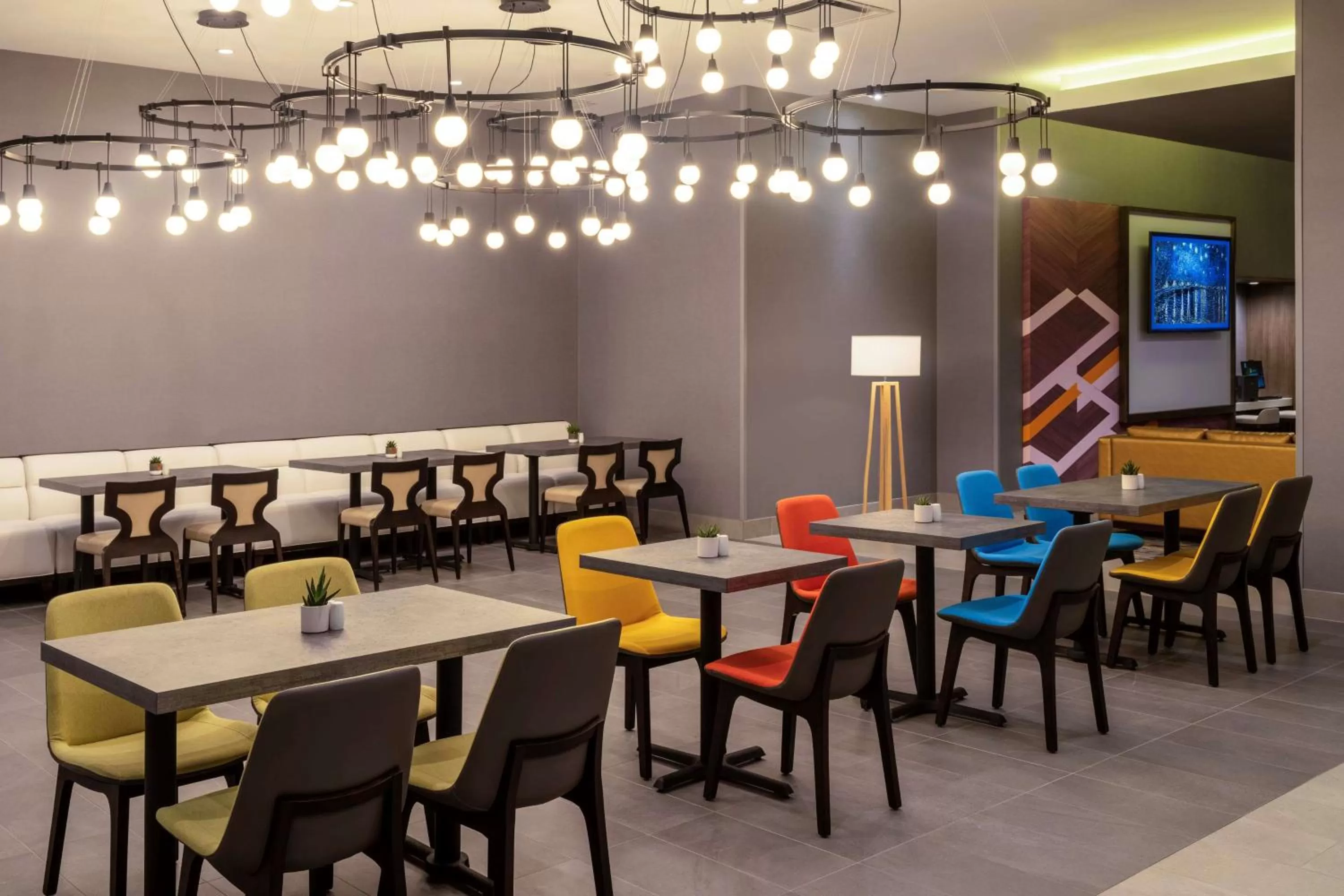 Restaurant/places to eat in Hilton Garden Inn Chino Hills Pomona CA