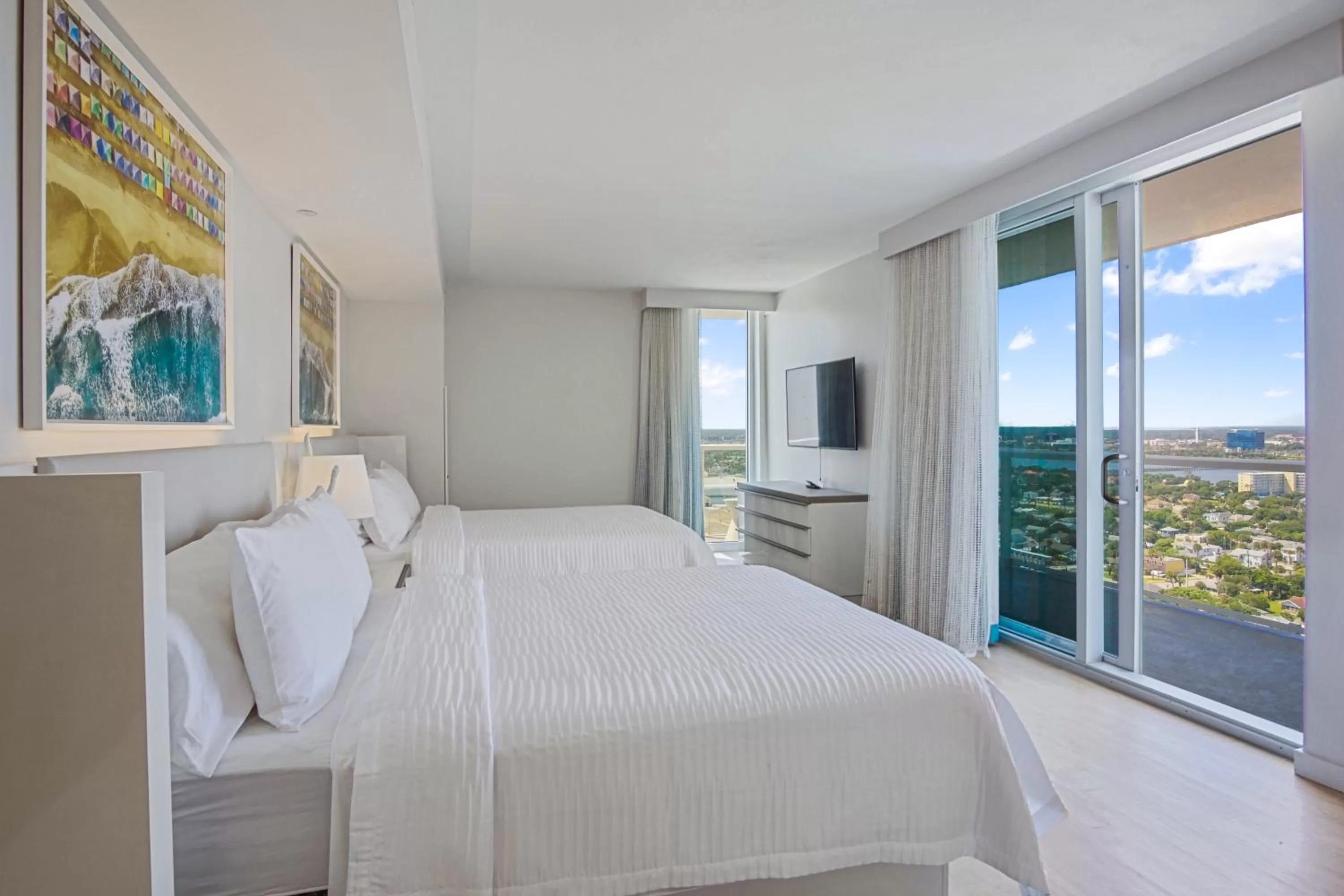 Bedroom, Bed in Daytona Grande Oceanfront Resort