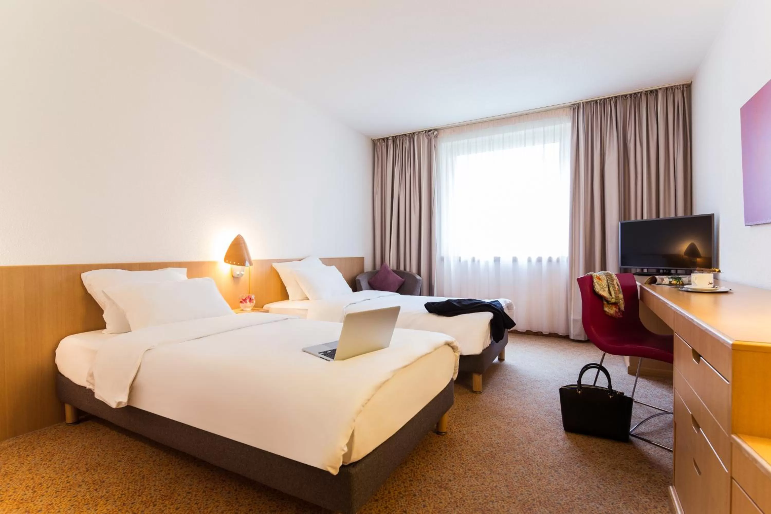 Bedroom, Bed in Novotel Düsseldorf City West