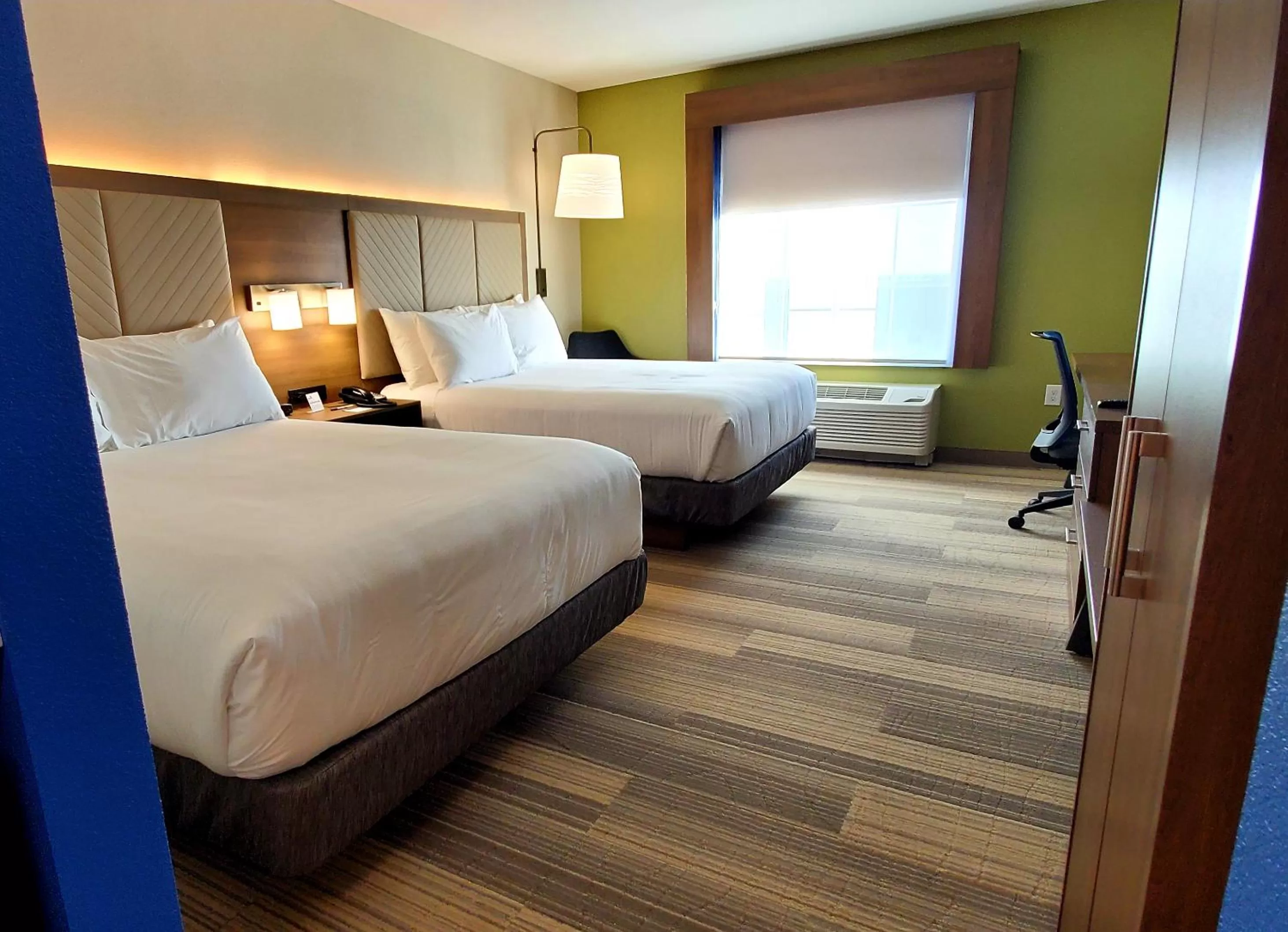 Bed in Holiday Inn Express - Wells-Ogunquit-Kennebunk by IHG